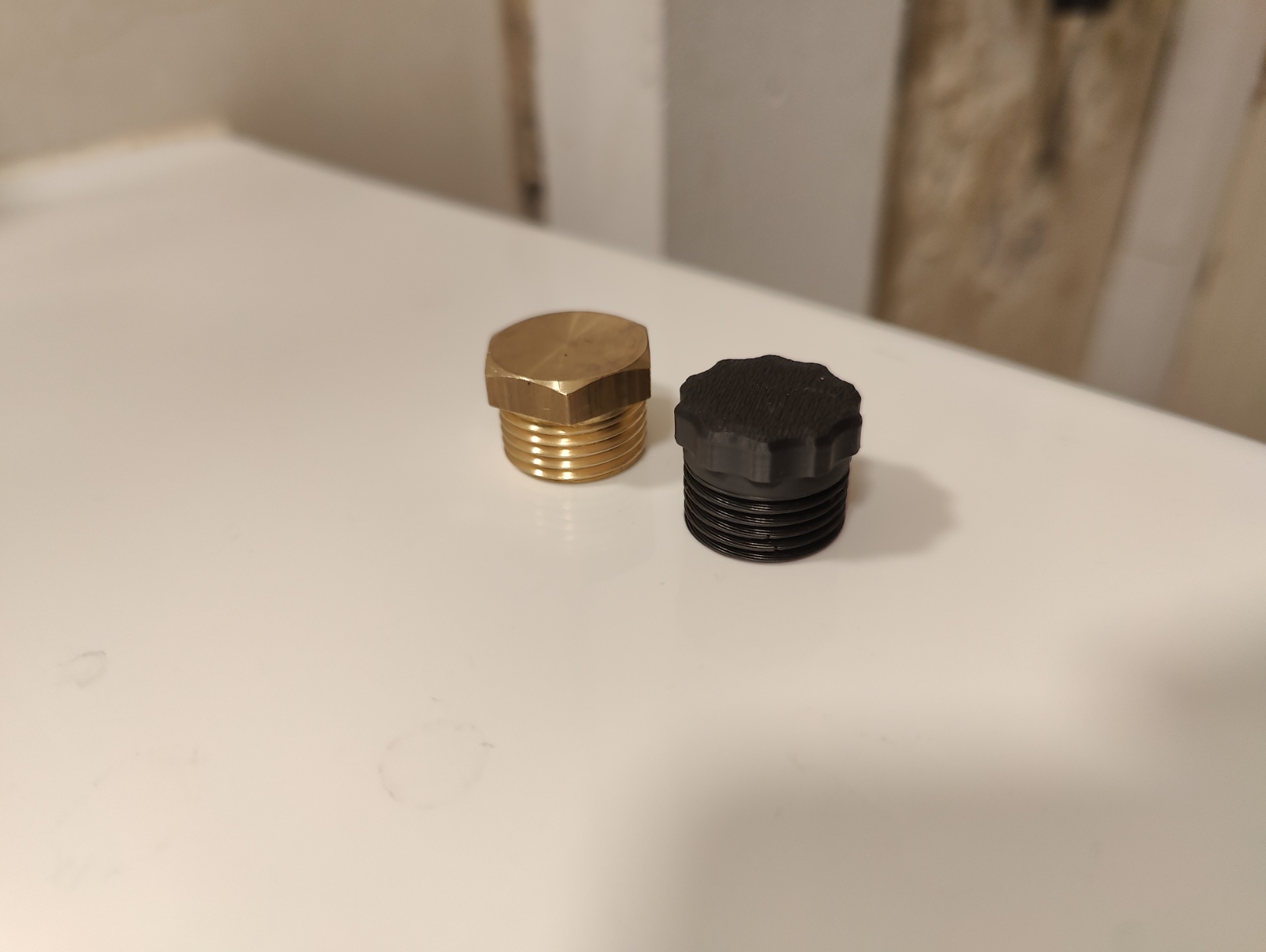 Dust cap 1/2" threaded fitting — thumbnail 2
