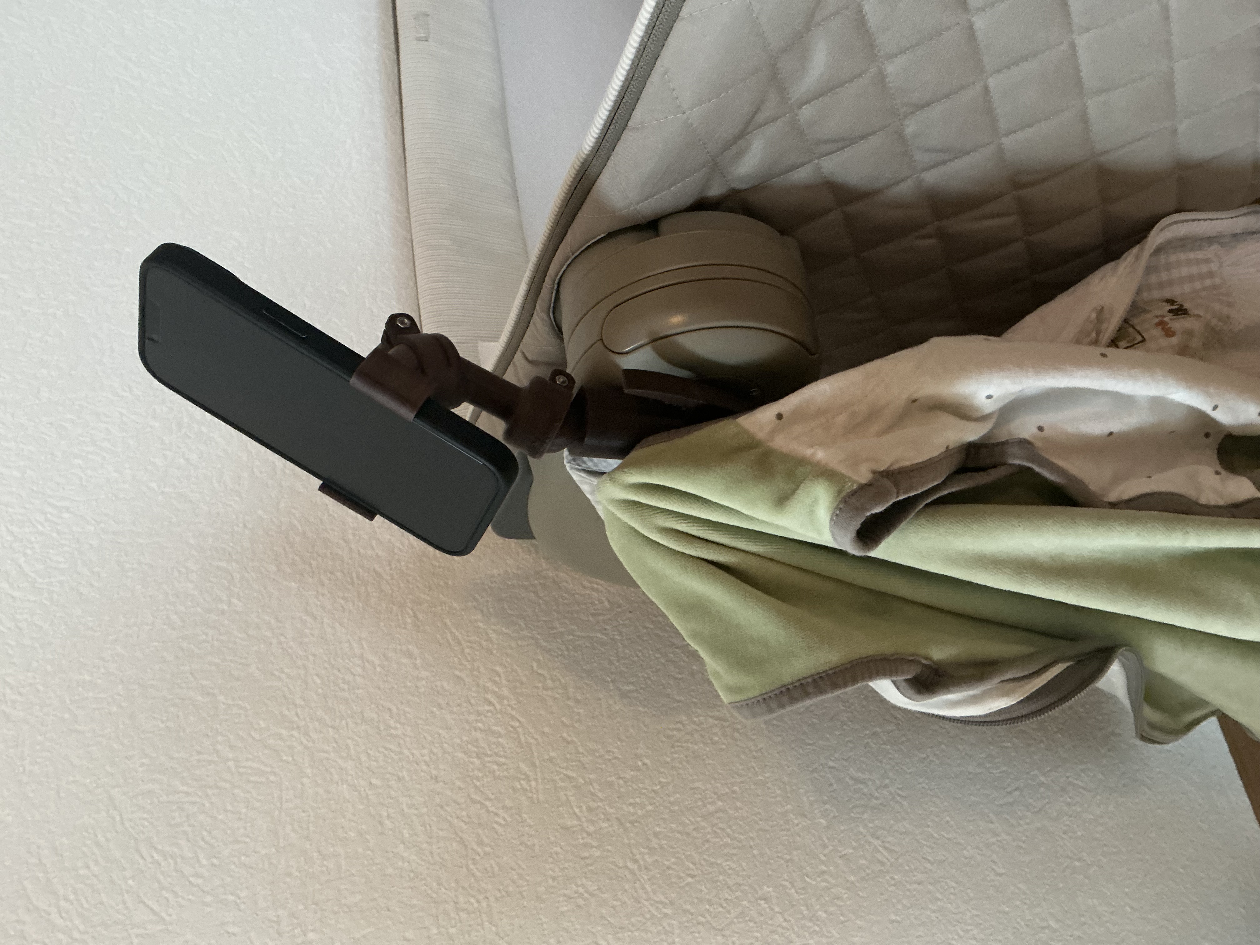 Chicco next2me  phone holder with Plasticlamp and clothes hanger