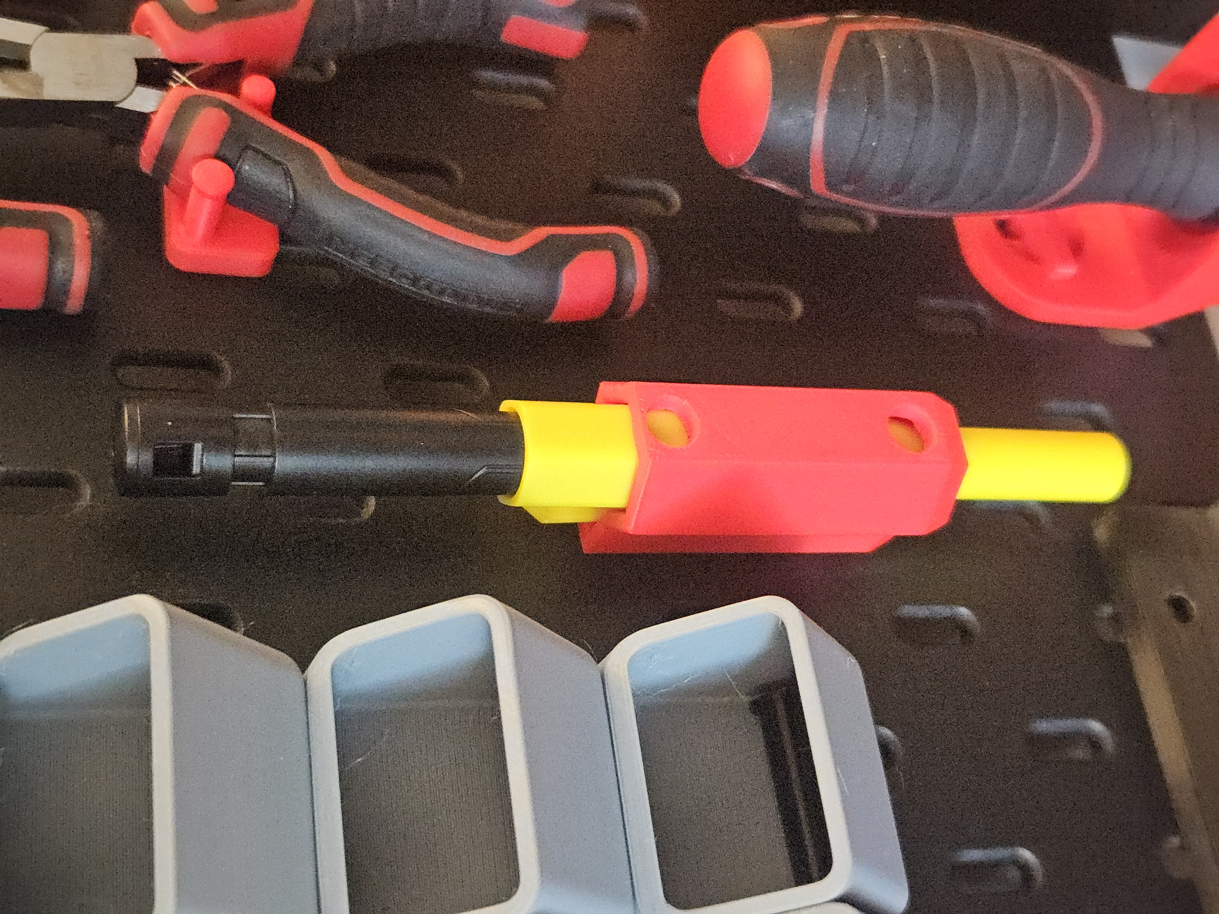 Pegboard/Skadis holder for deep-hole carpenters marking pencil