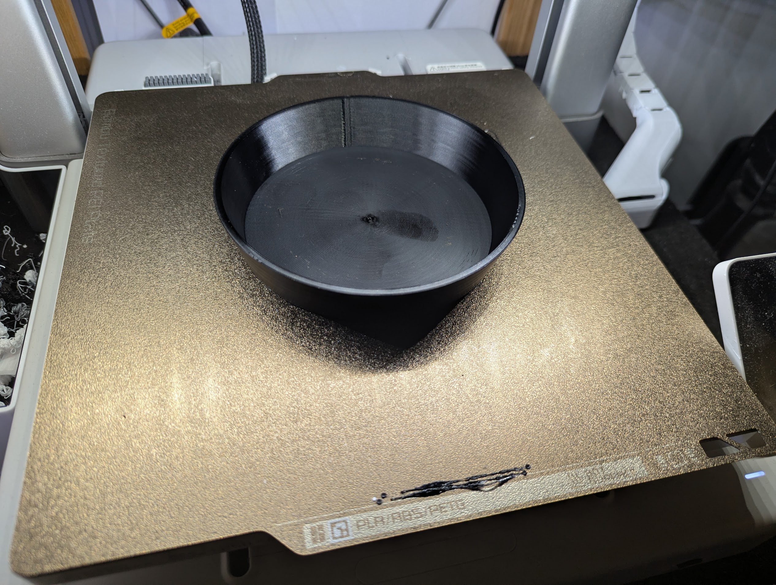 Parametric watertight planter dish