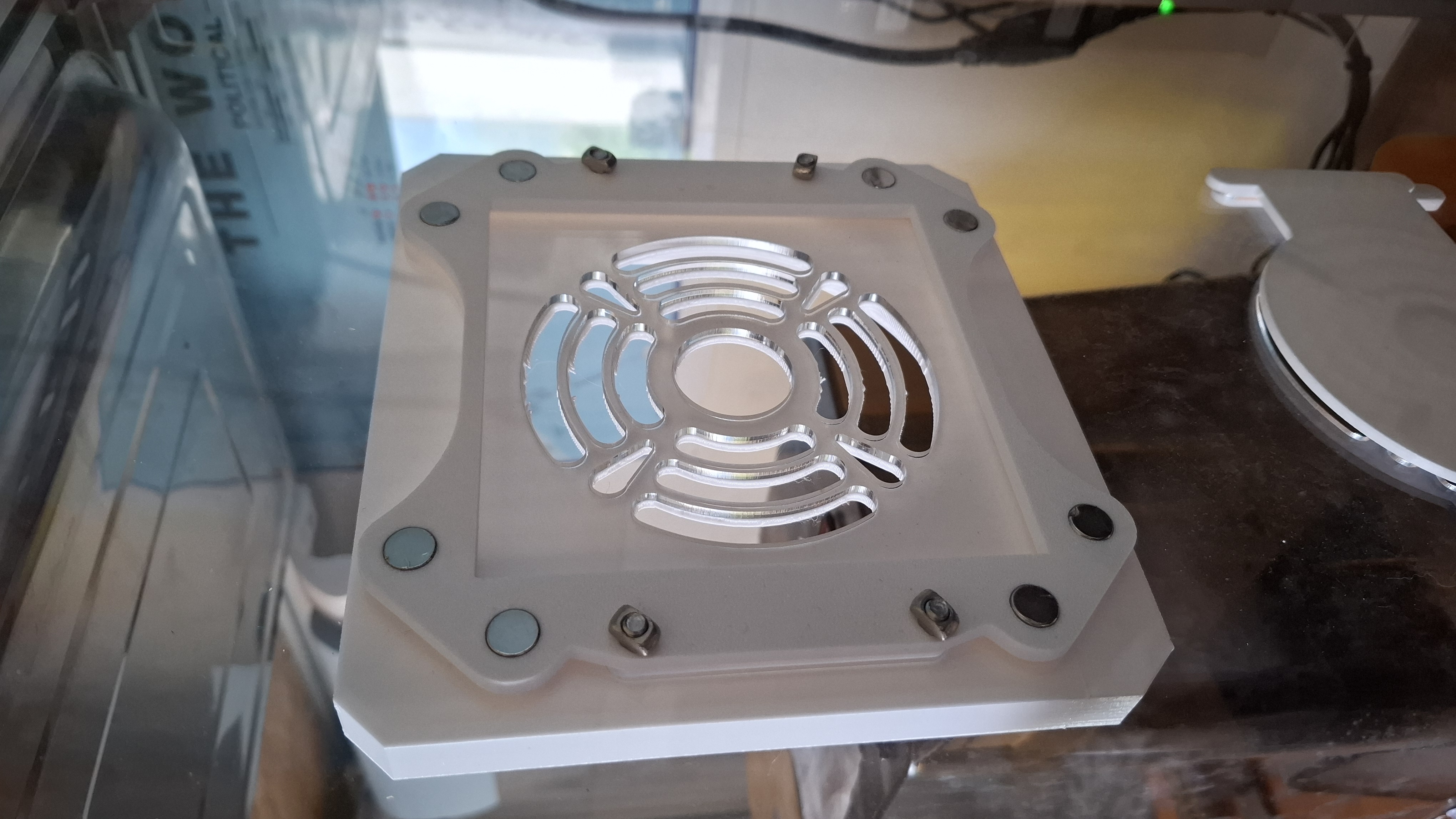 Marco magnético exterior para extractor