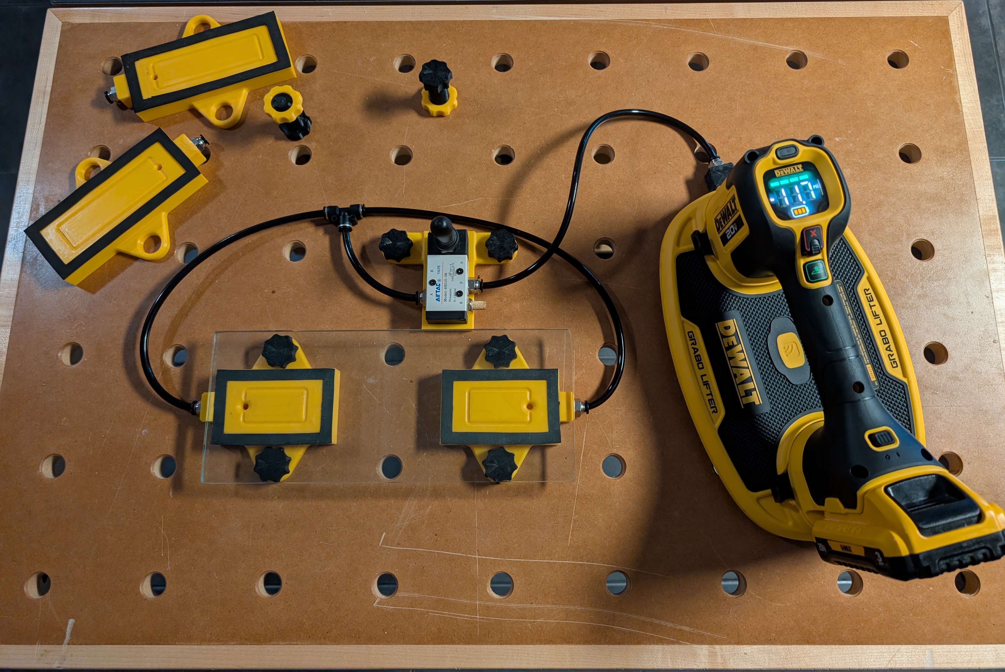 DDD Dewalt Grabo lifters DCE592B vacuum clamping system