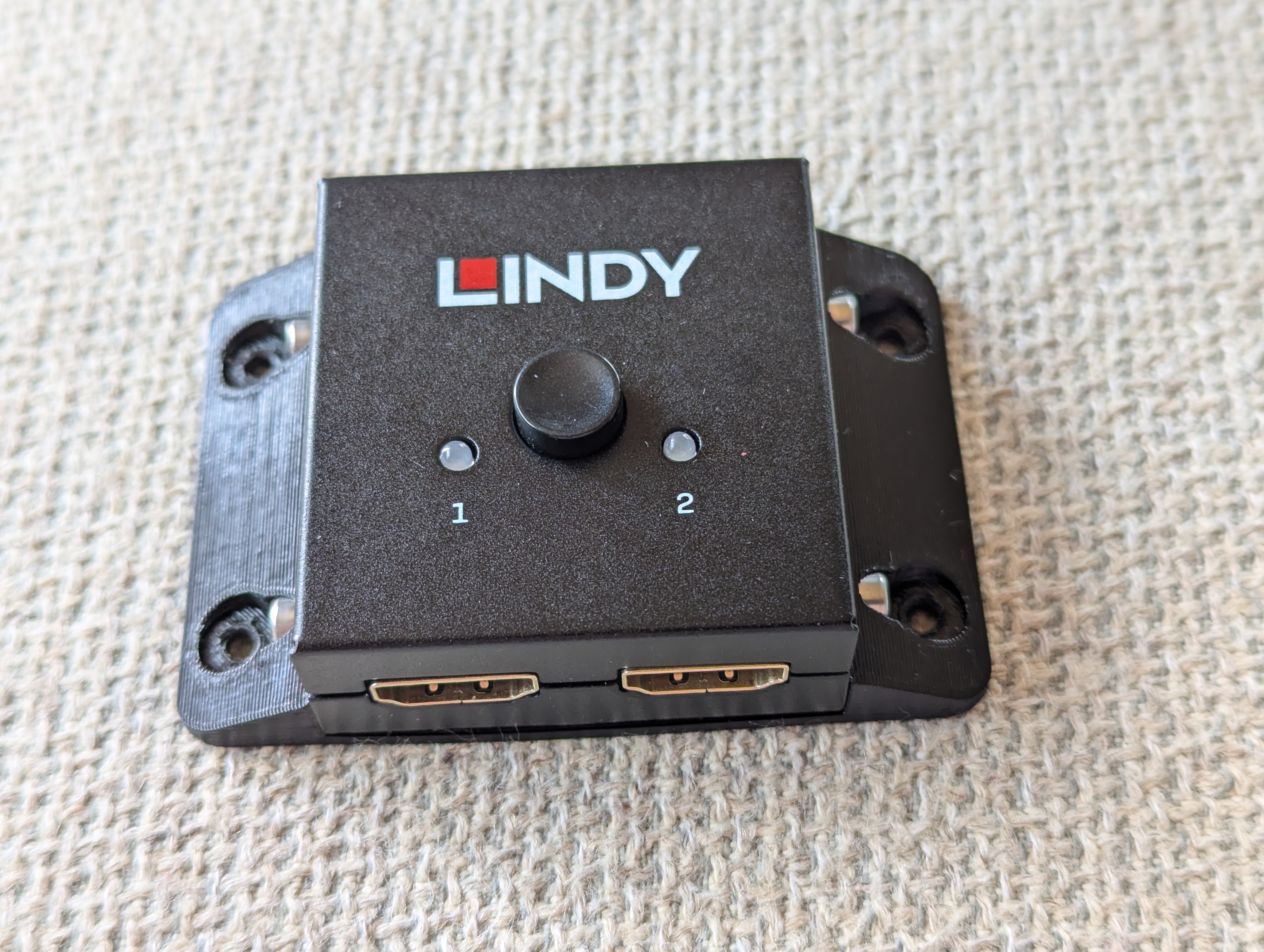 Wall Mounting Frame for LINDY HDMI Switch