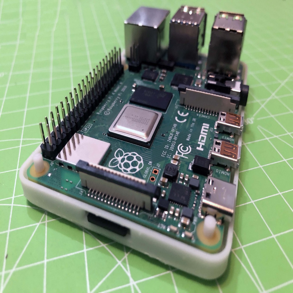 RPI 3B+/4B circuit board protection by BeppeITA | Download free STL ...