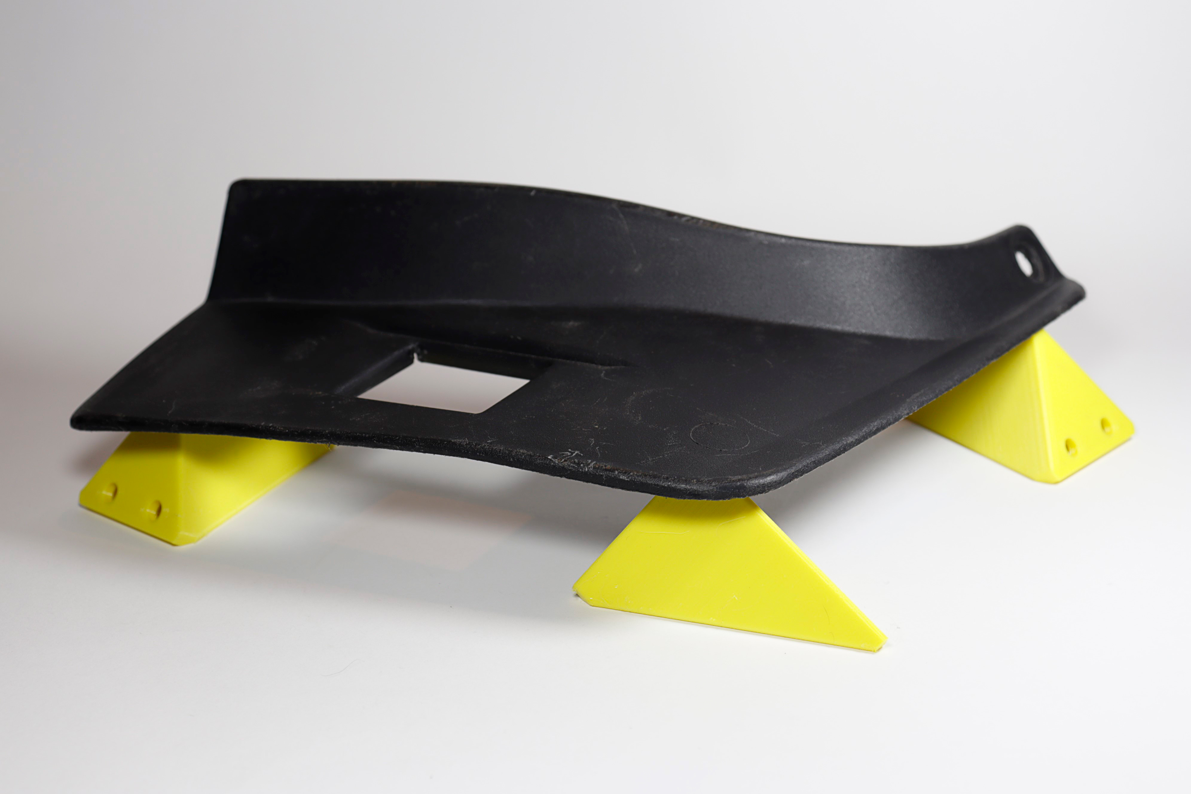 Miniatura 3 do modelo 3D Triangular Base For Painting