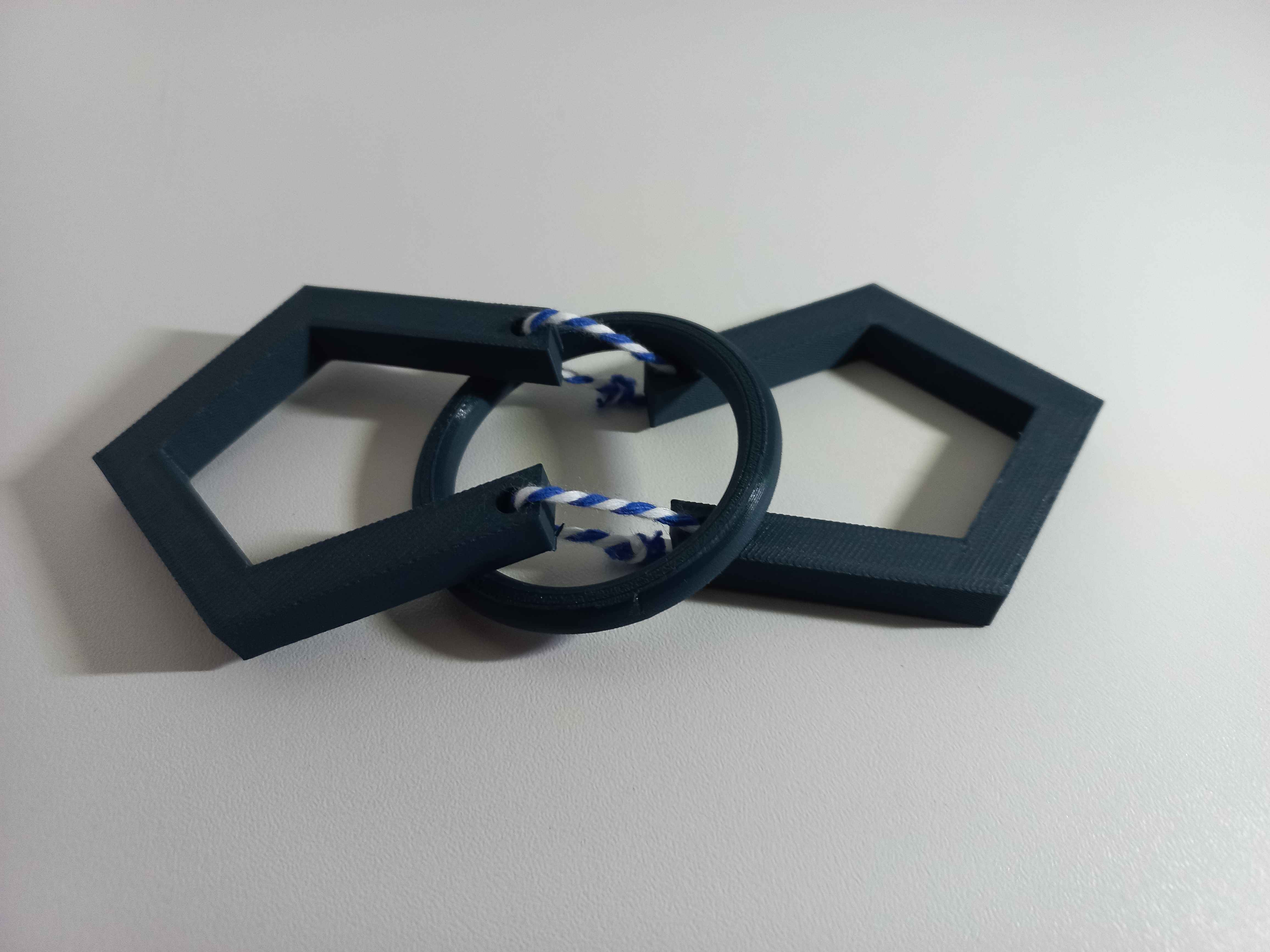 Horseshoe Lock - Topology Puzzle (fusion360)