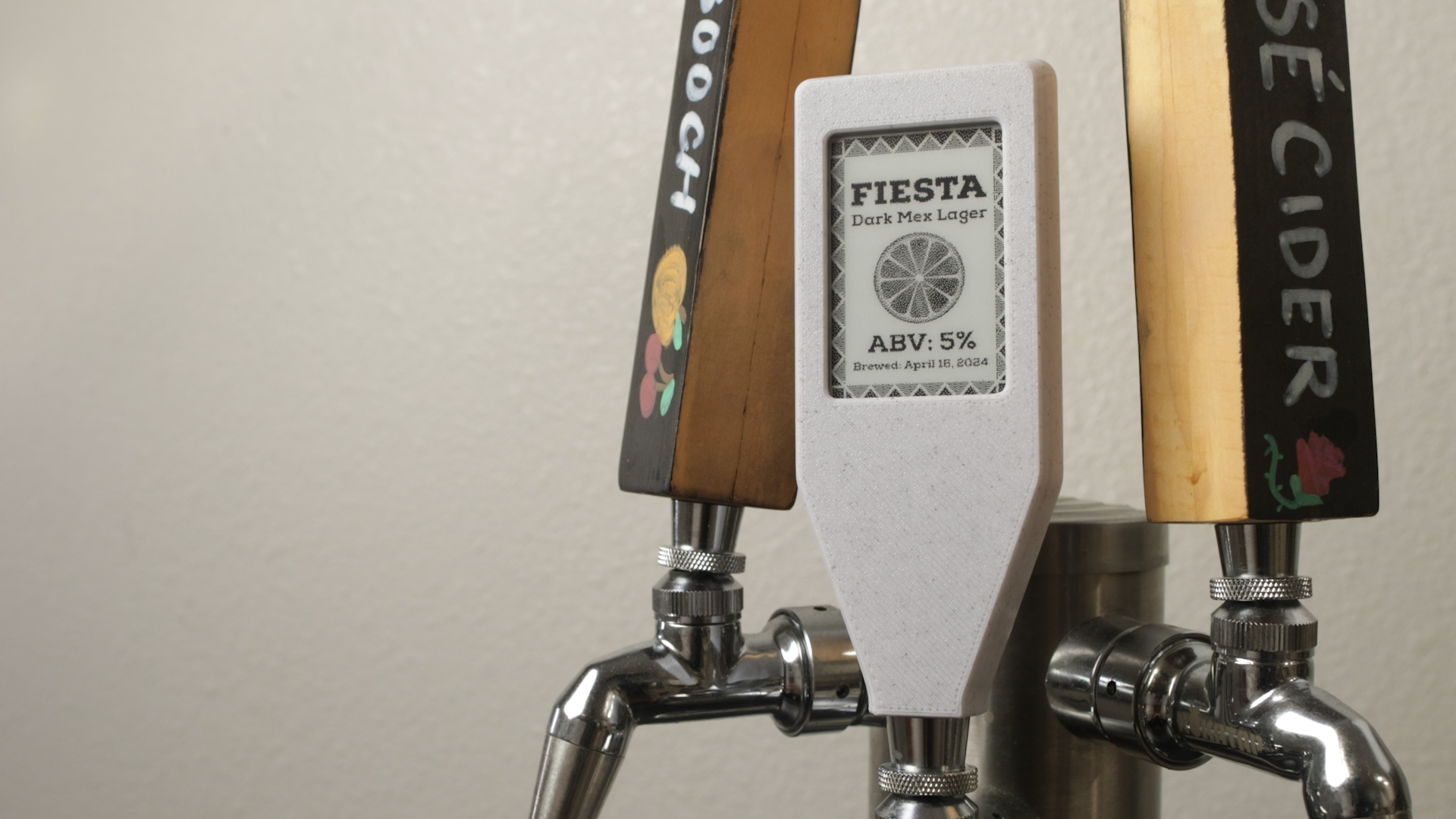 Beer Tap Handle with Passive NFC E Ink Display - Short