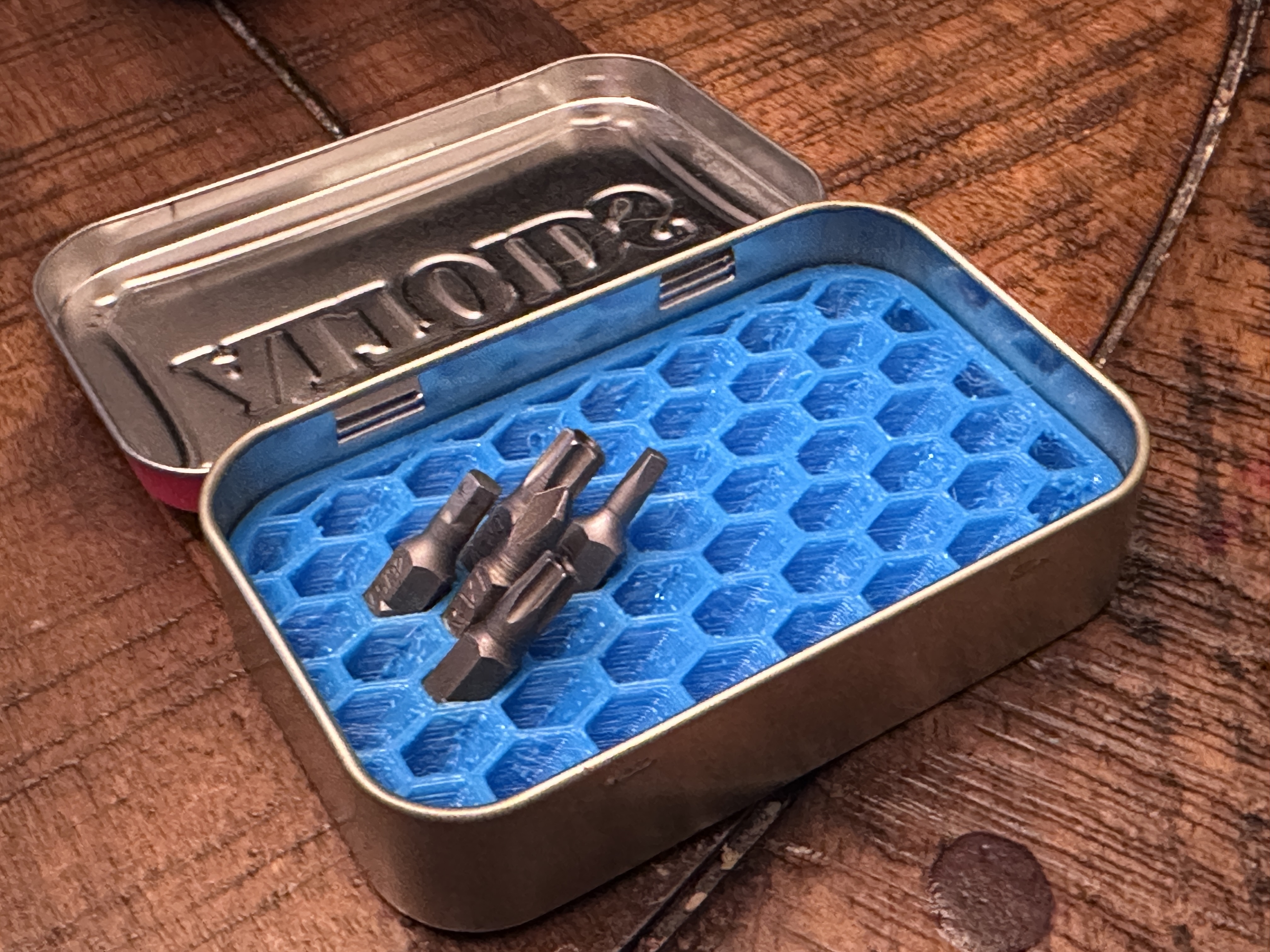 Hex bit holder for Altoids tin
