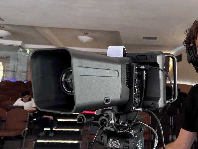 Blackmagic Design Studio Camera 4k lens hood