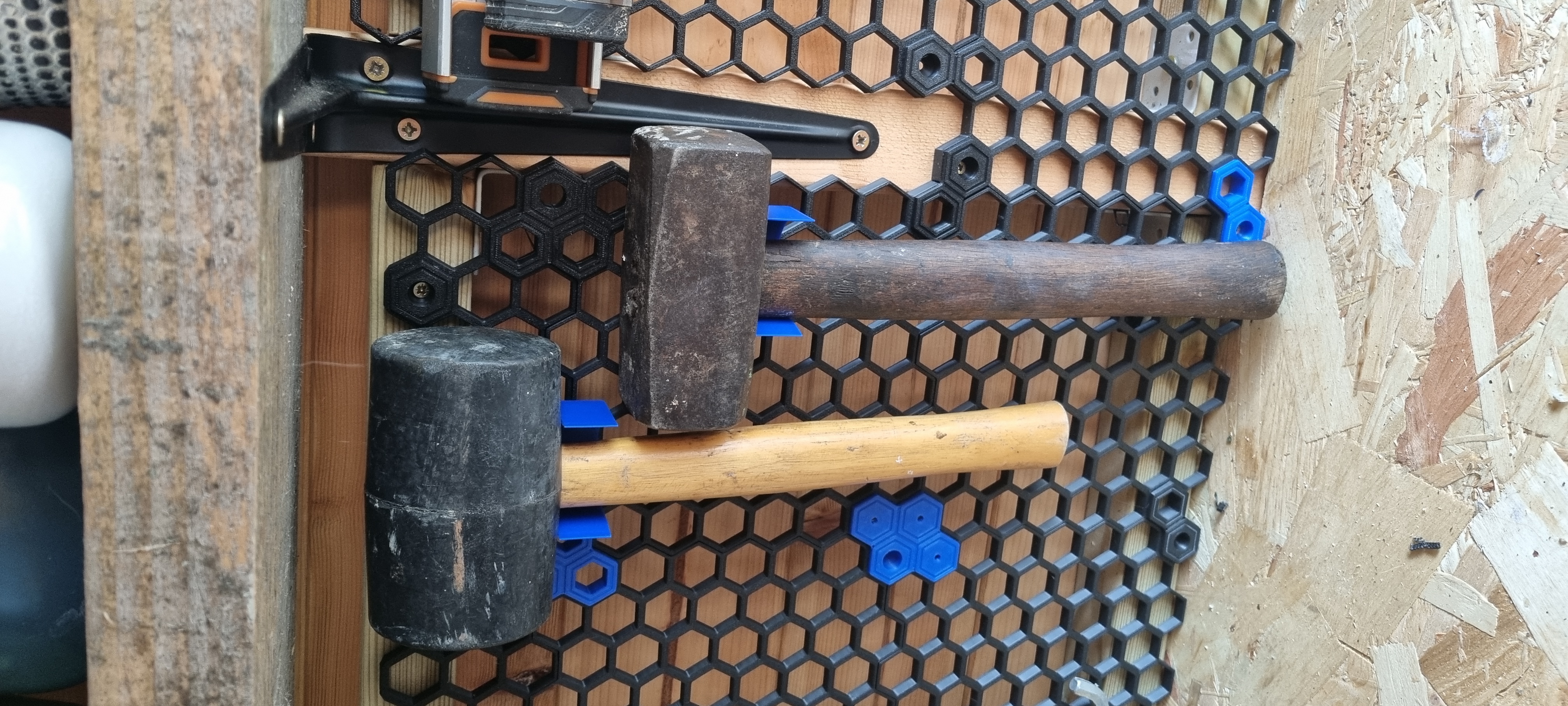 Hammer Holder for Honeycomb wall