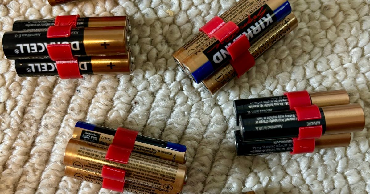 3 AAA battery clip holder by jason | Download free STL model ...