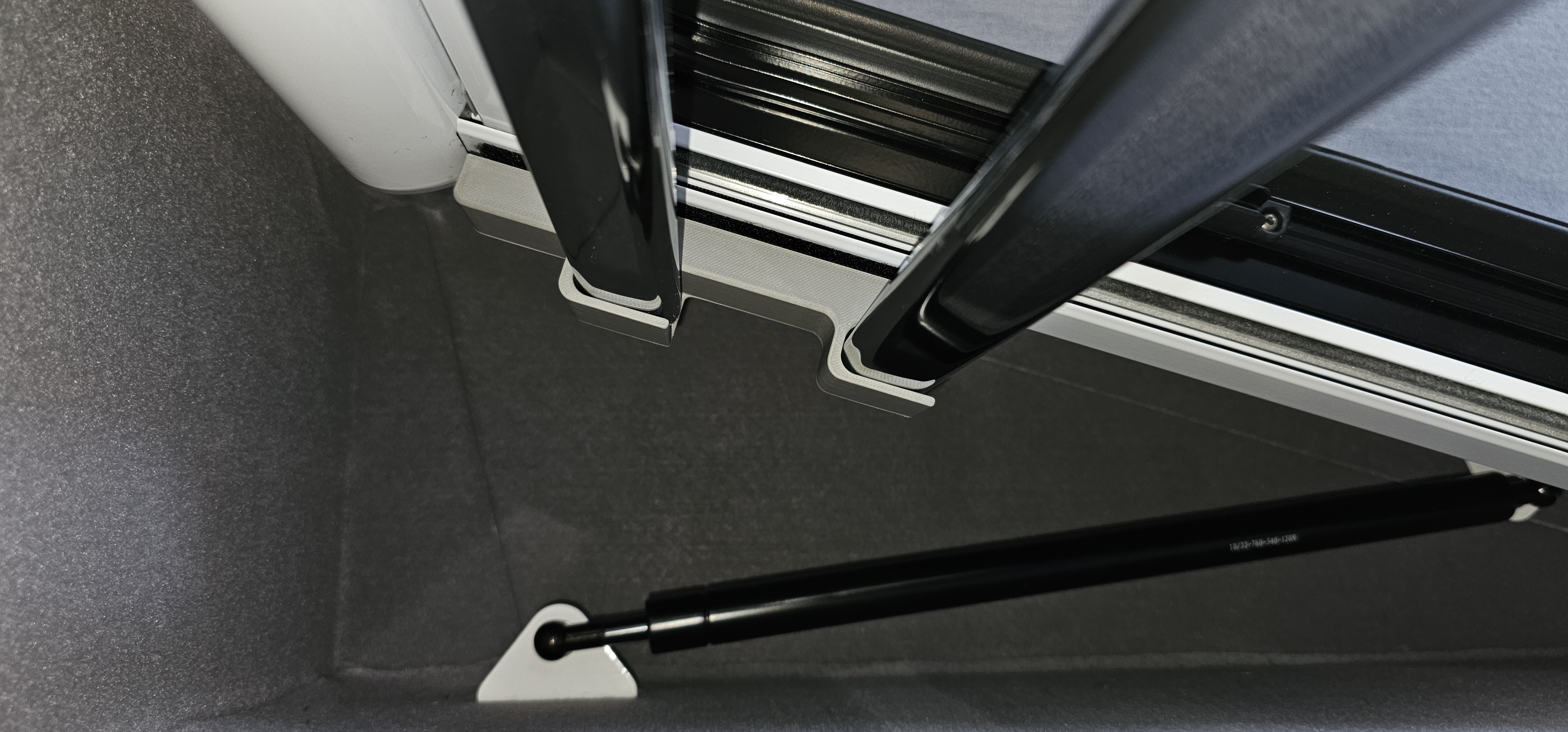 Caravan window bar bracket — thumbnail 4