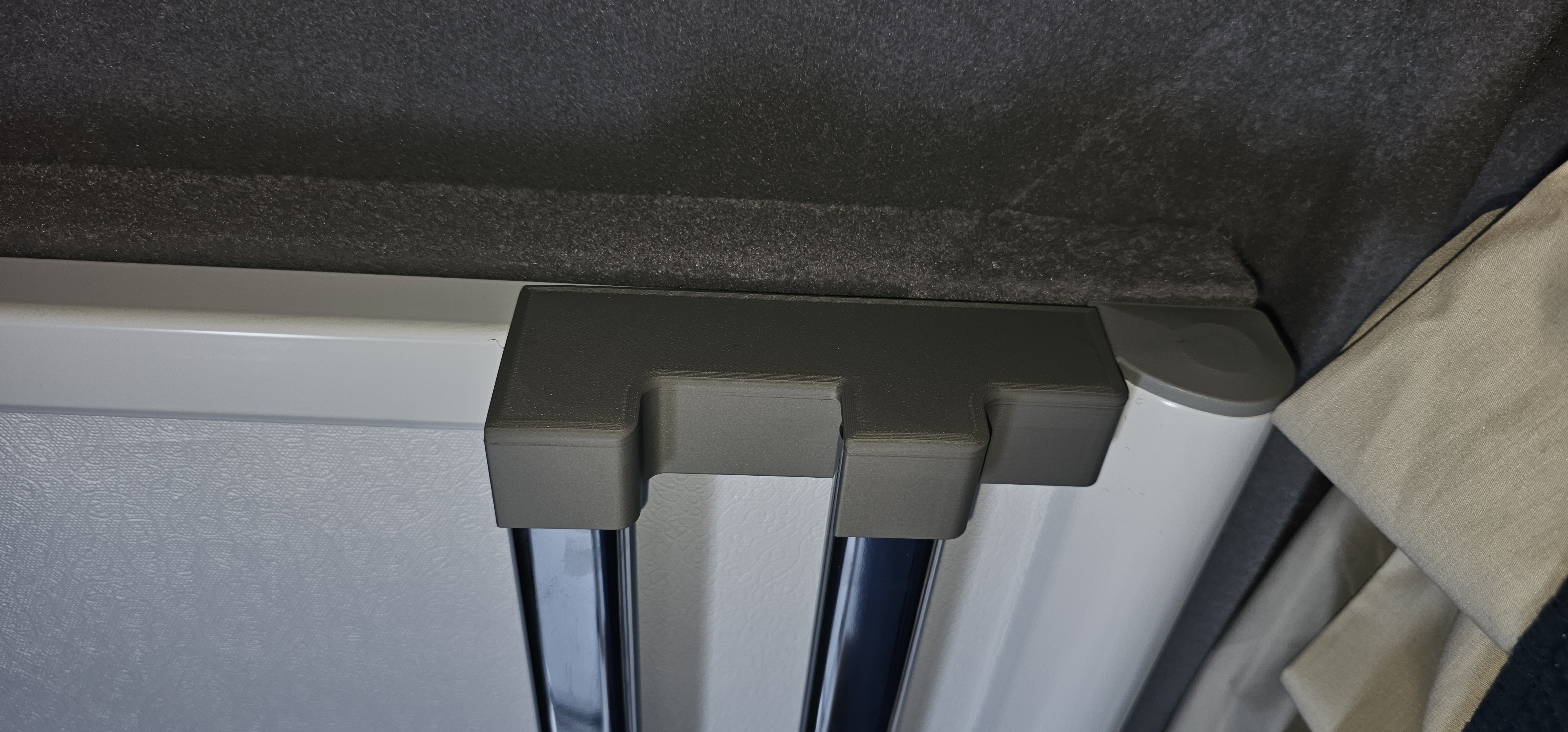 Caravan window bar bracket — thumbnail 3