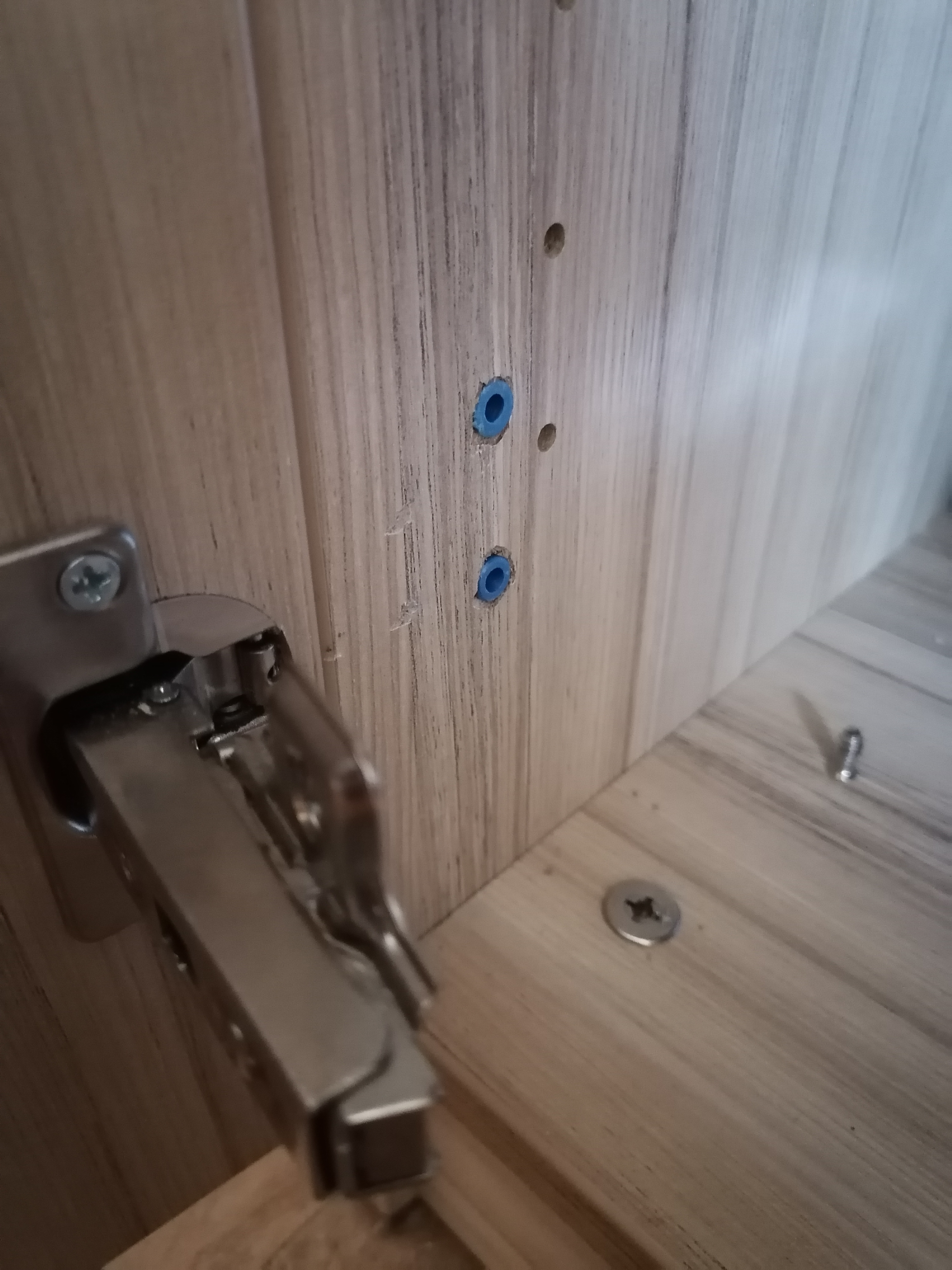 Door hatch insert