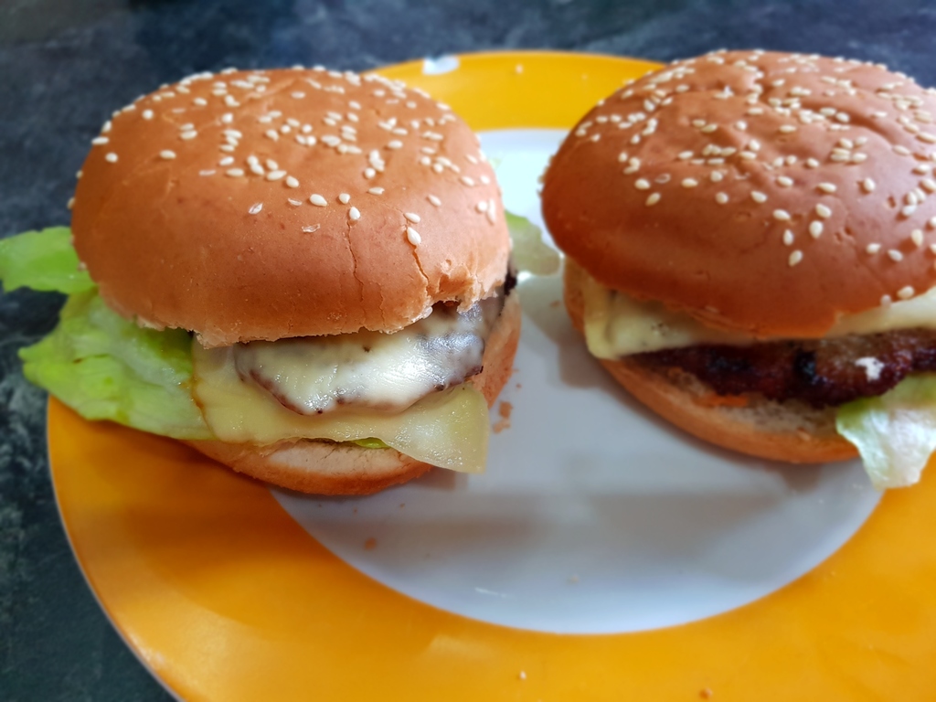 Burger press (delicious)