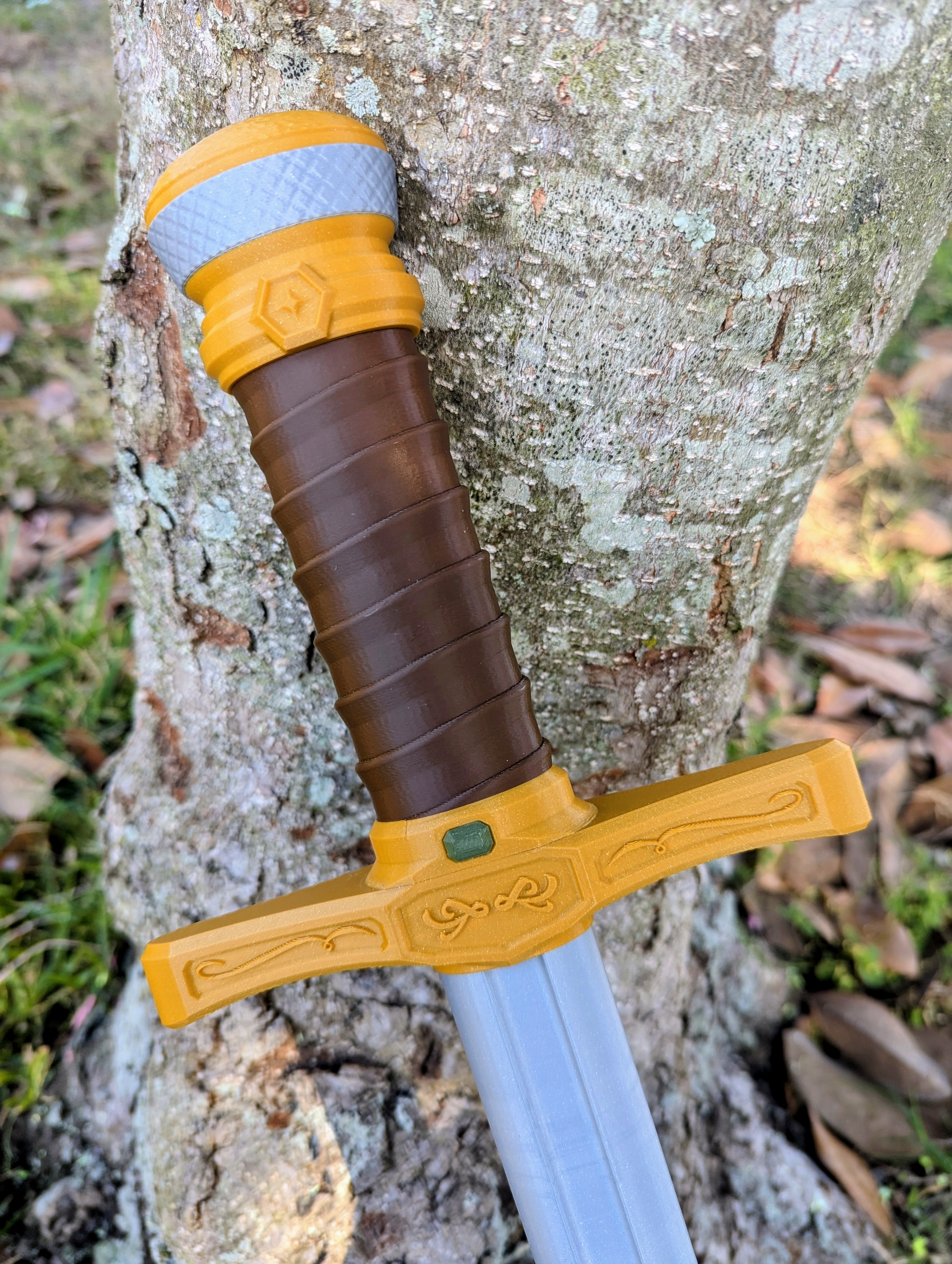 Collapsible Sword or Dagger with Changeable/Replaceable Blades