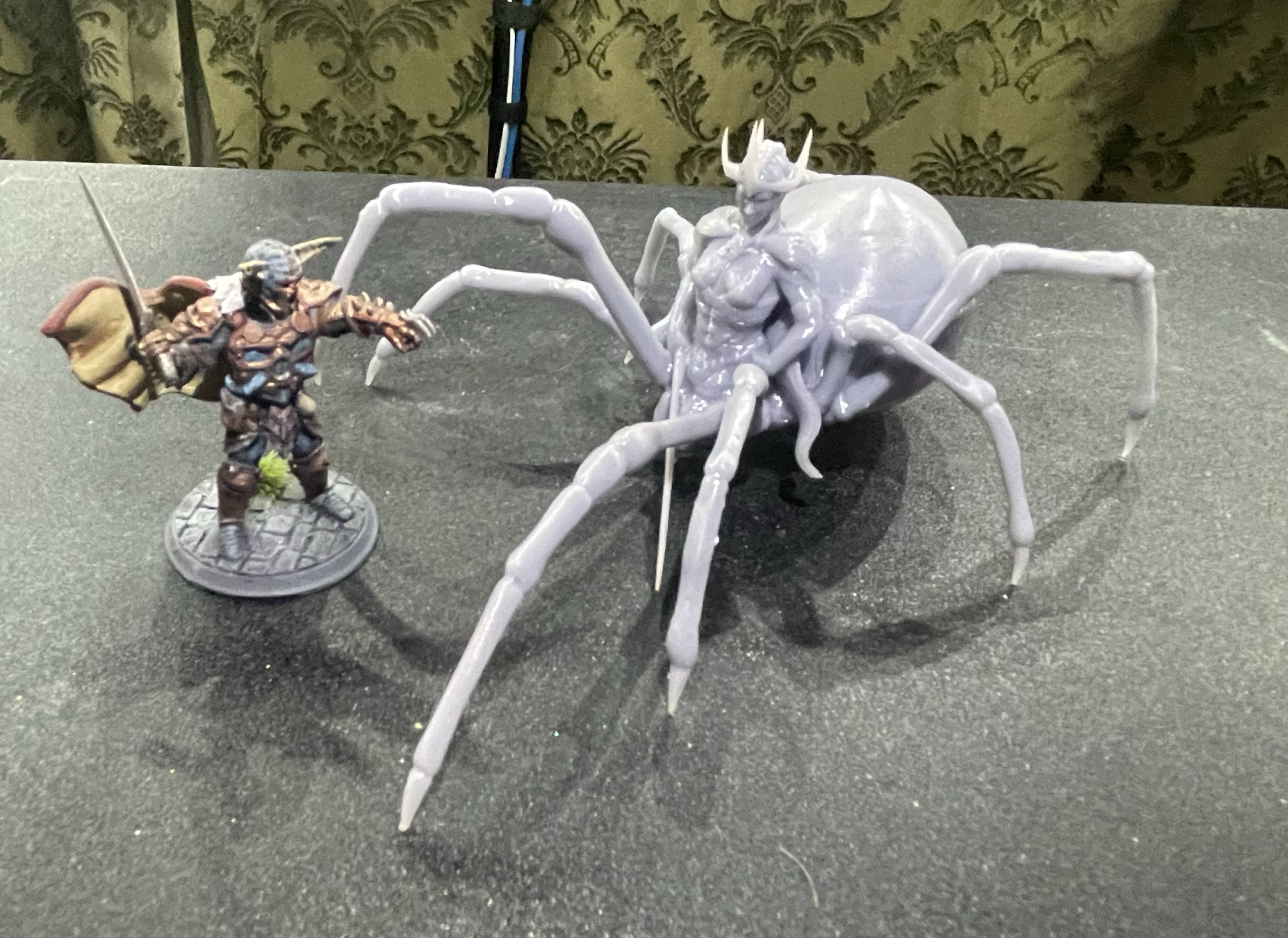 Miniatura 3 do modelo 3D Spider Queen