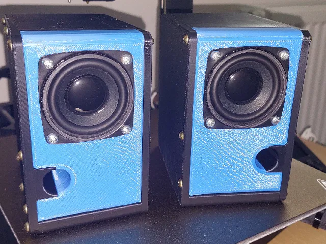 3D Printed Small Bass Reflex Speakers