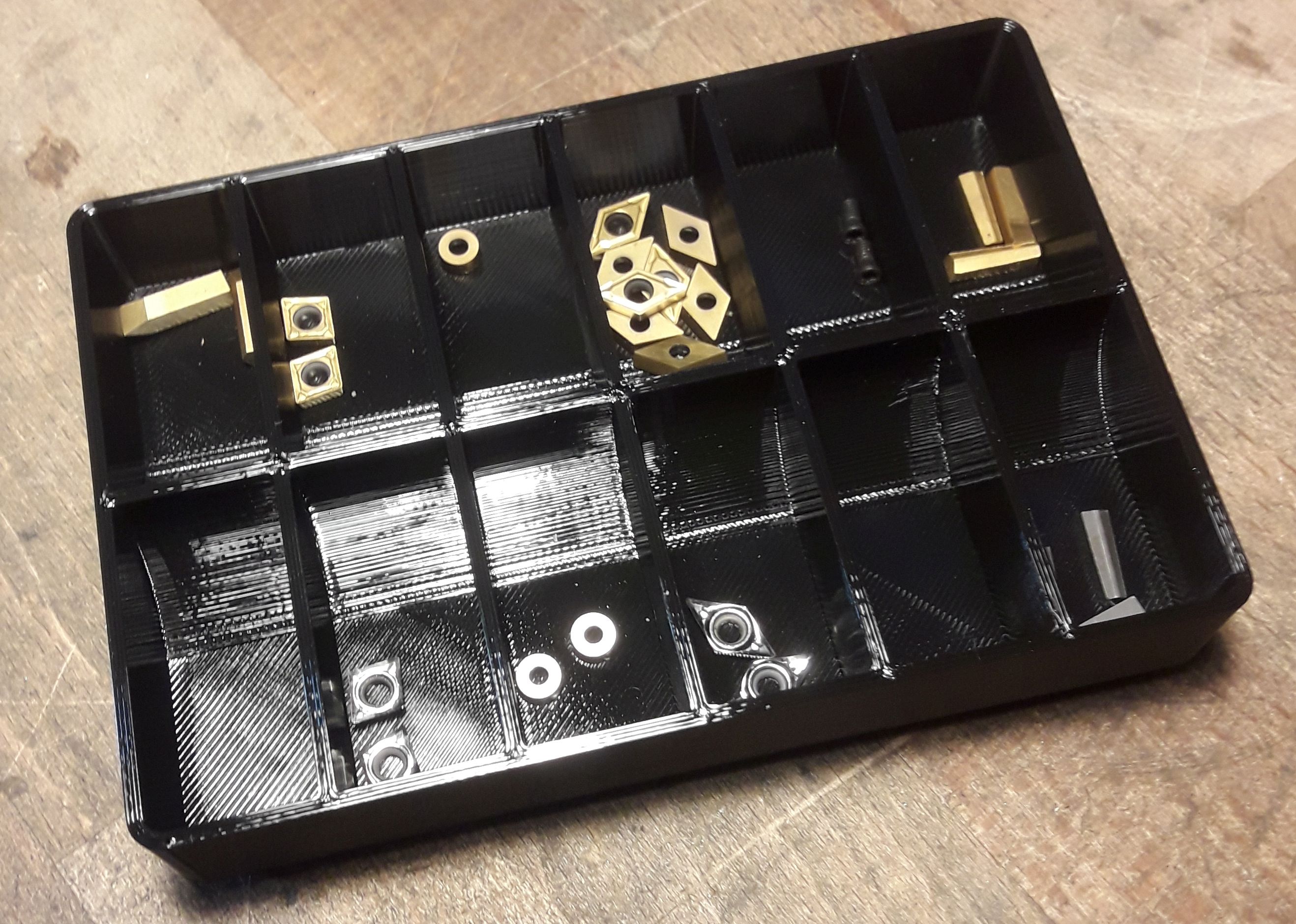 Gridfinity 2x3 12 compartments tray with removal aid ramp for indexable inserts or small parts 3D model thumbnail