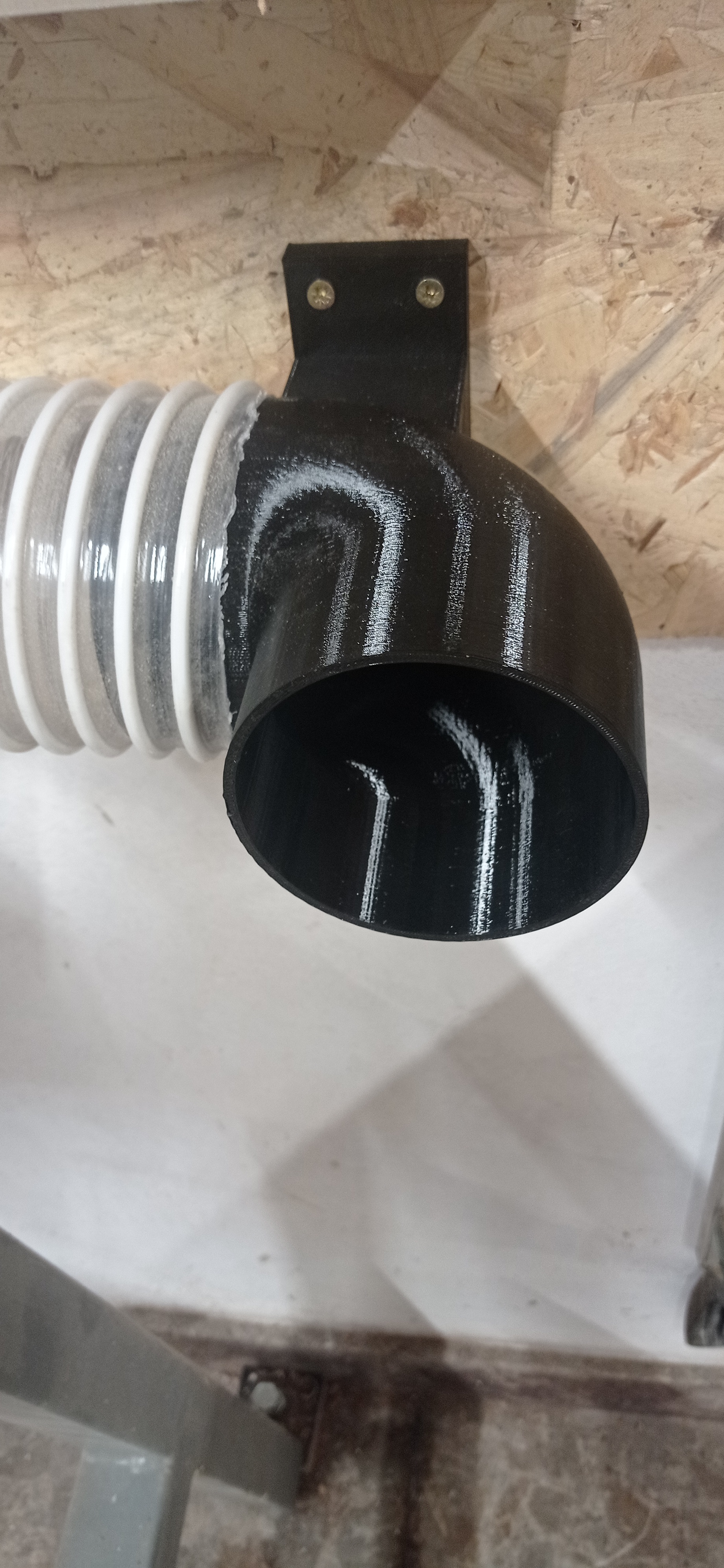 Hose pipe knee 4"