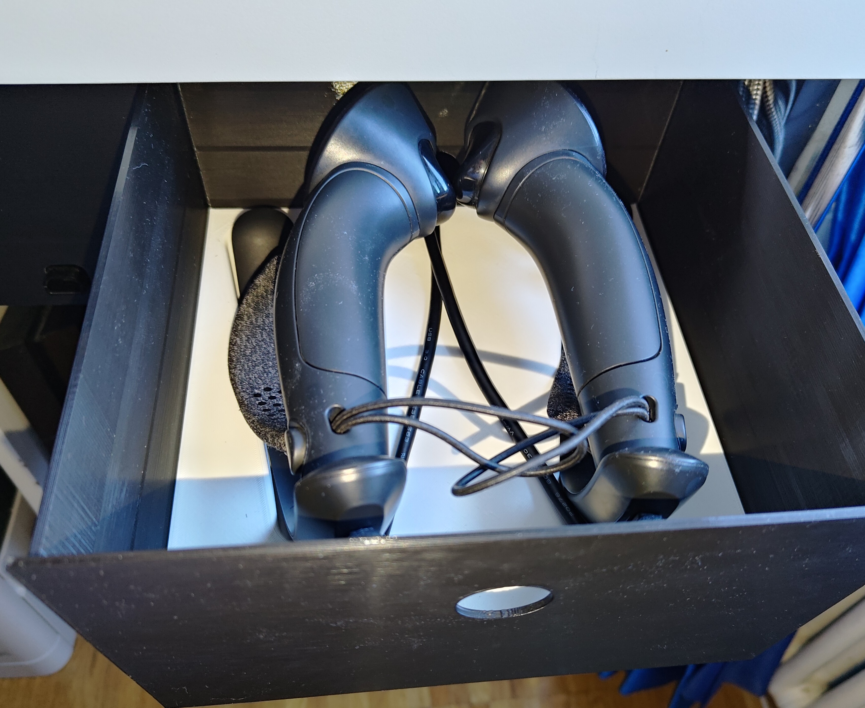Bigscreen Beyond Storage Drawer — thumbnail 3