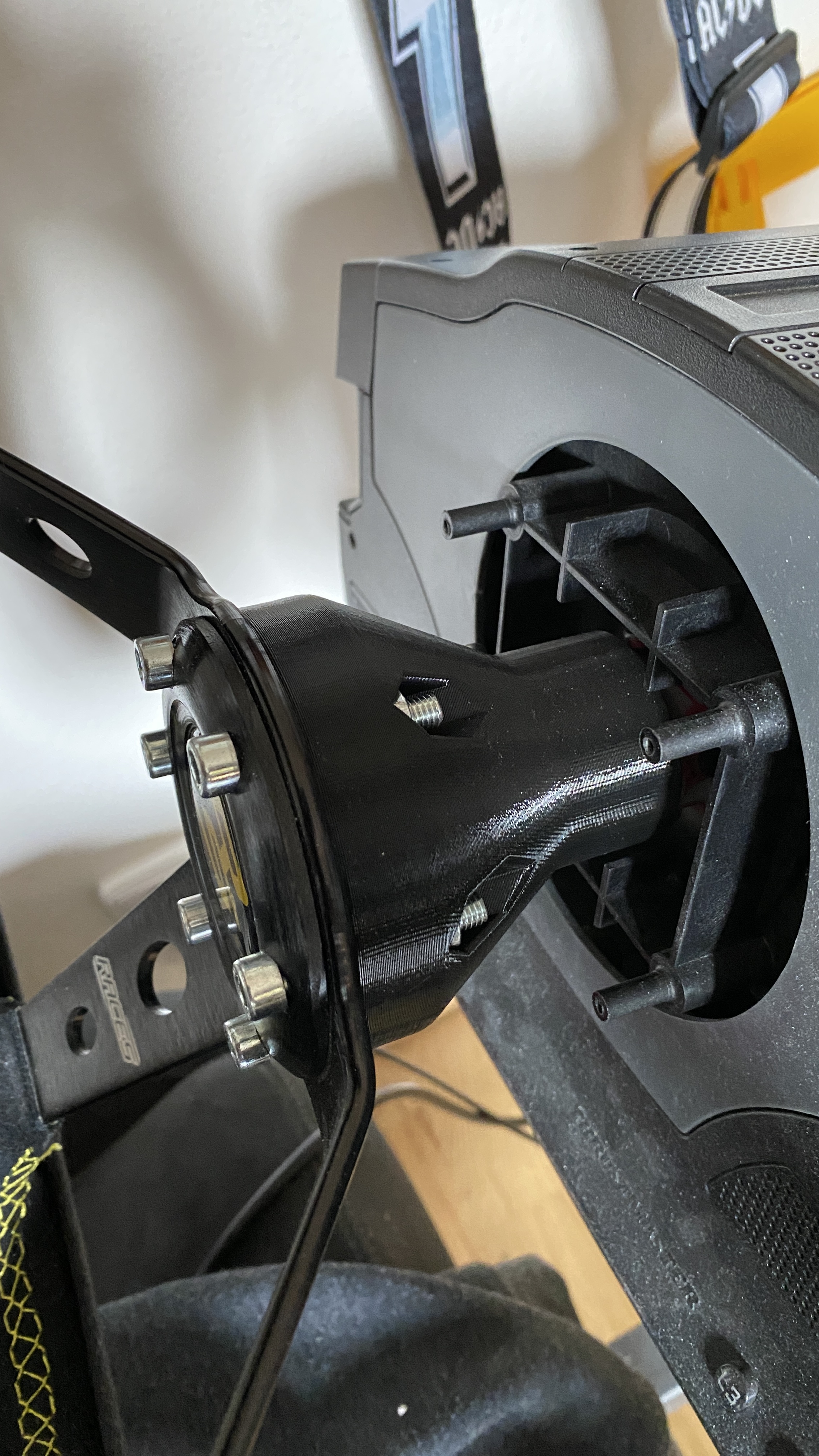 Thrustmaster wheelbase to 6x70mm adapter