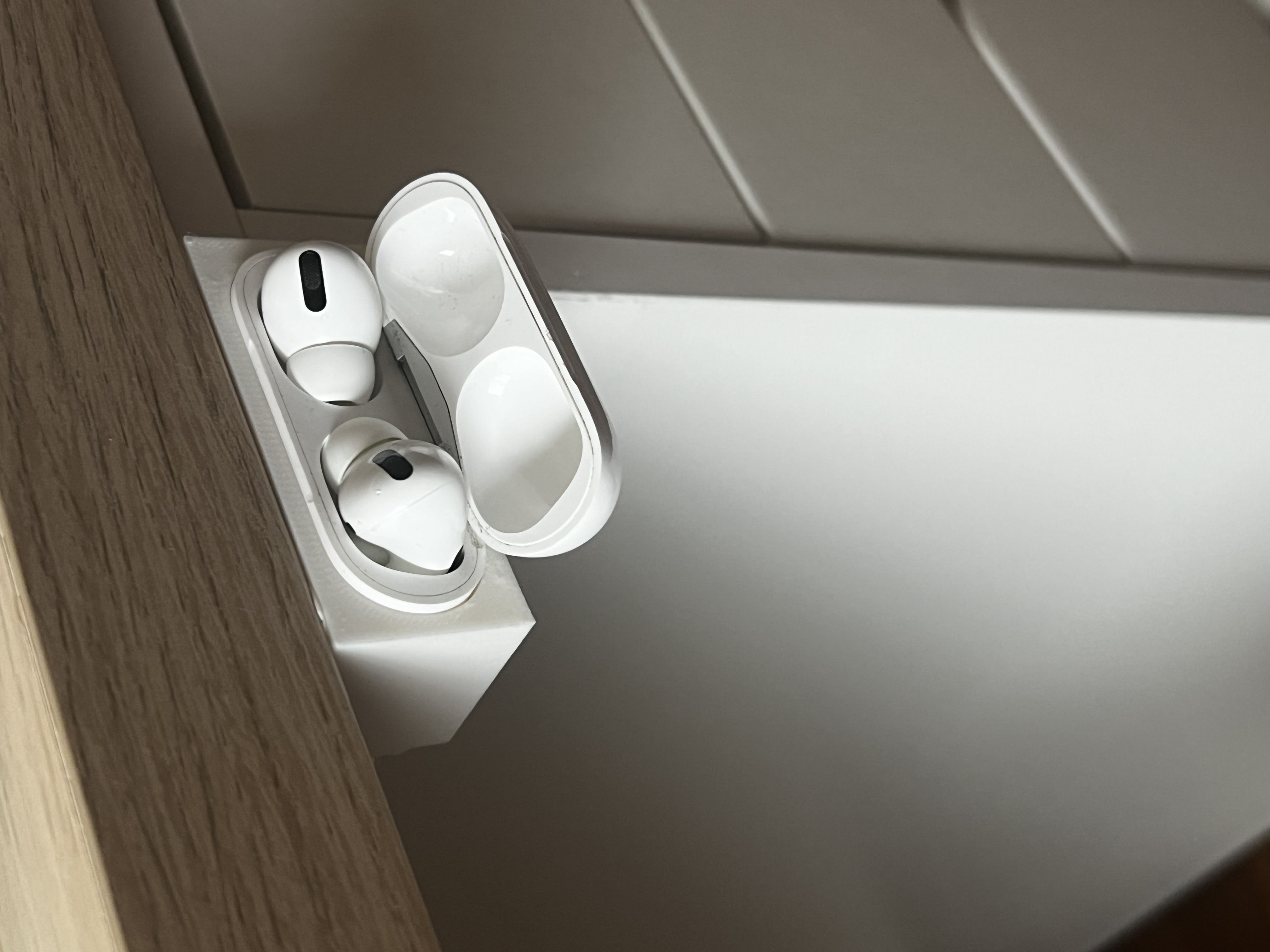 tidy desk airpods holder