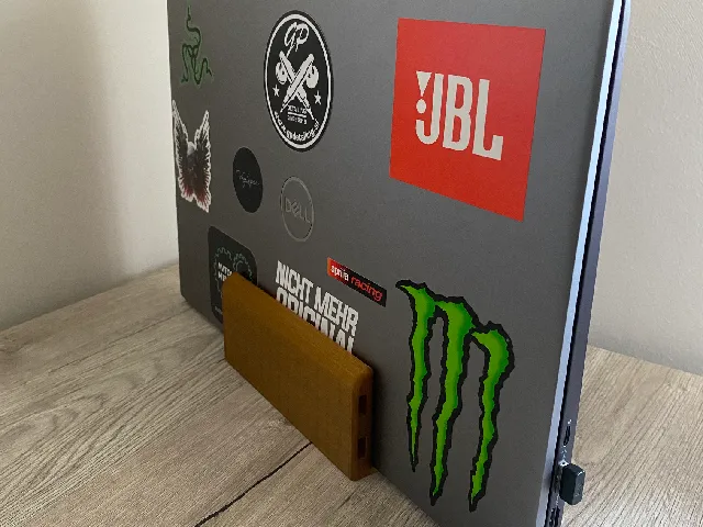 Vertical table laptop stand