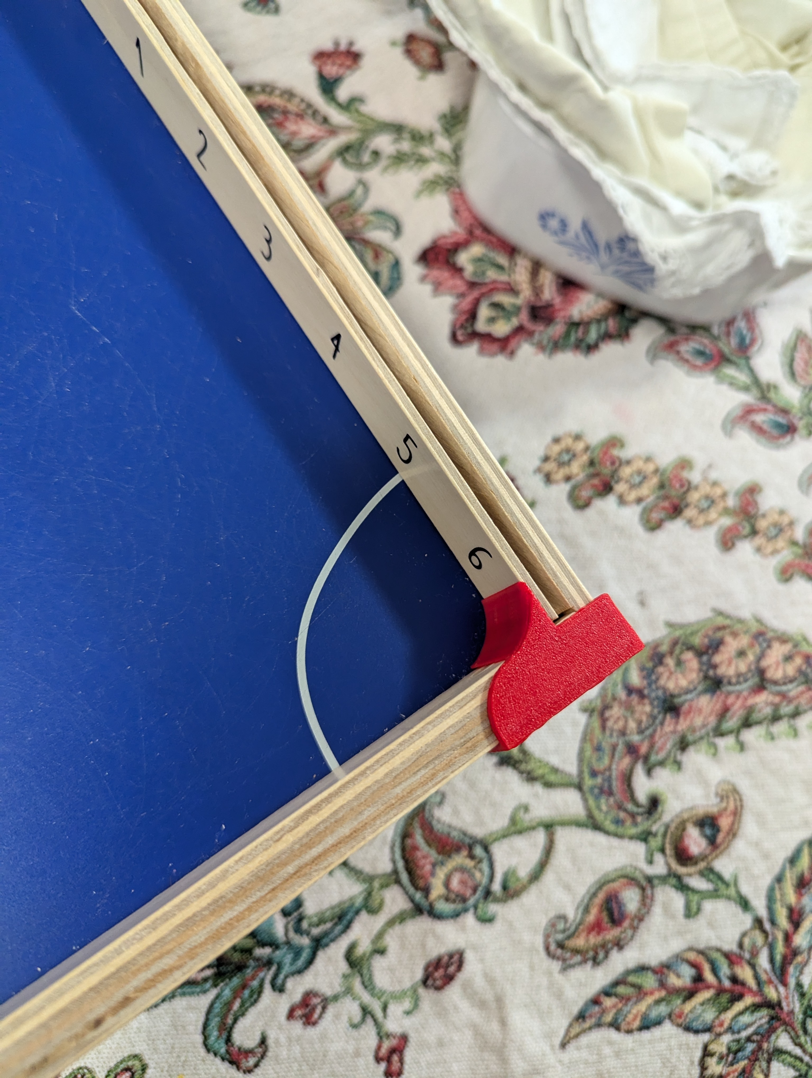 Klask corners