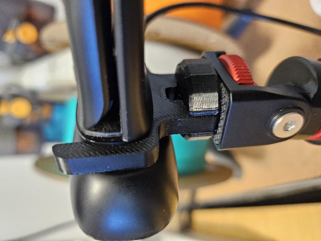 Logitech C270 Screw Mount (no disassembly)