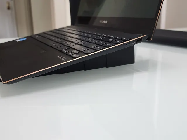 Telescoping Laptop Stand