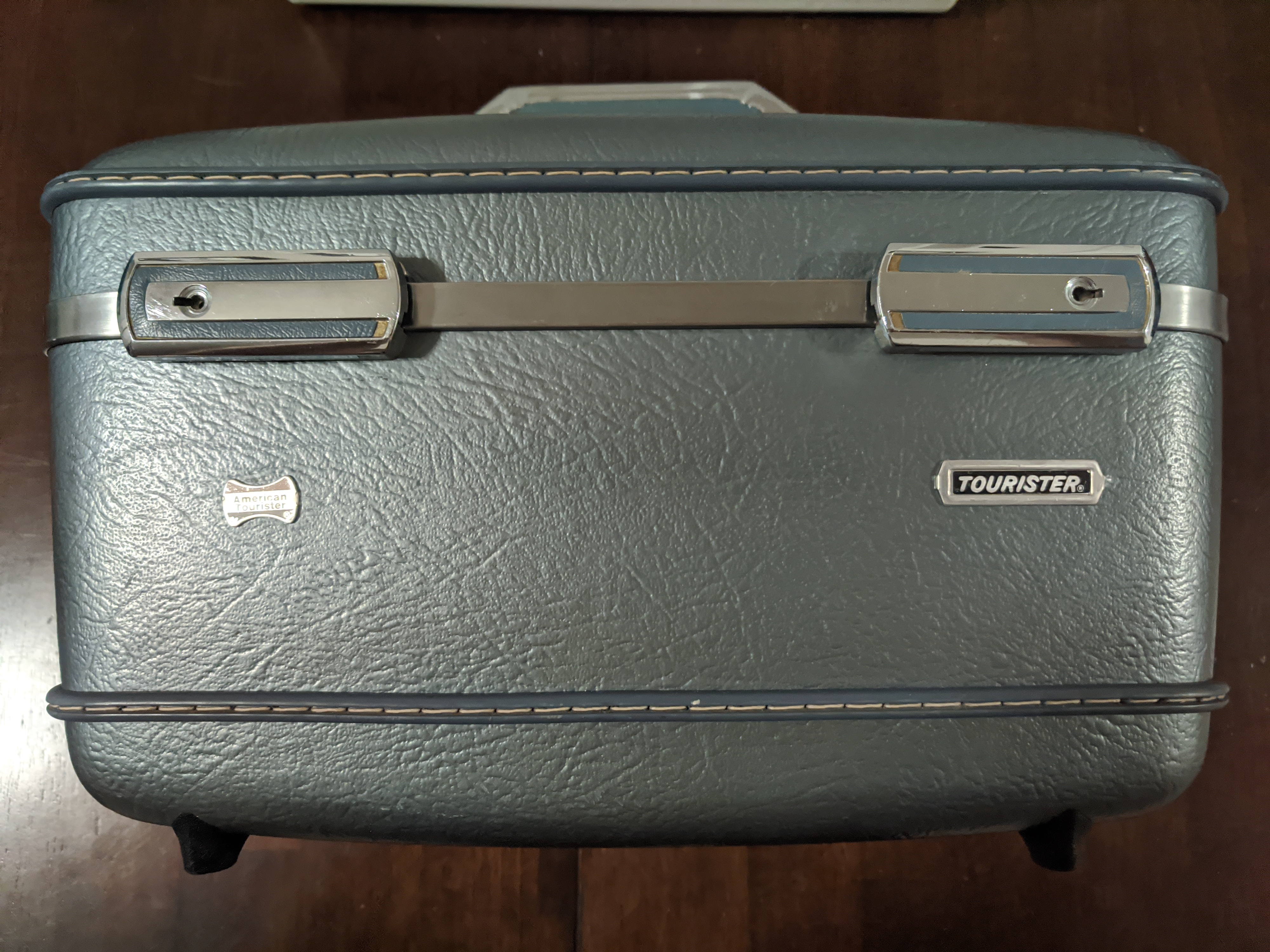 Vintage 2024 American Tourister train case