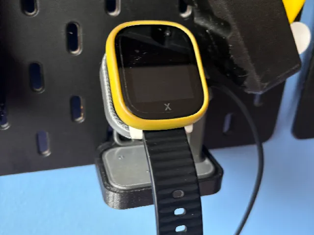 Skadis adapter for Xplora X6Play charger