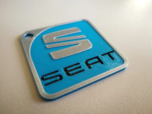 SEAT car logo keychain