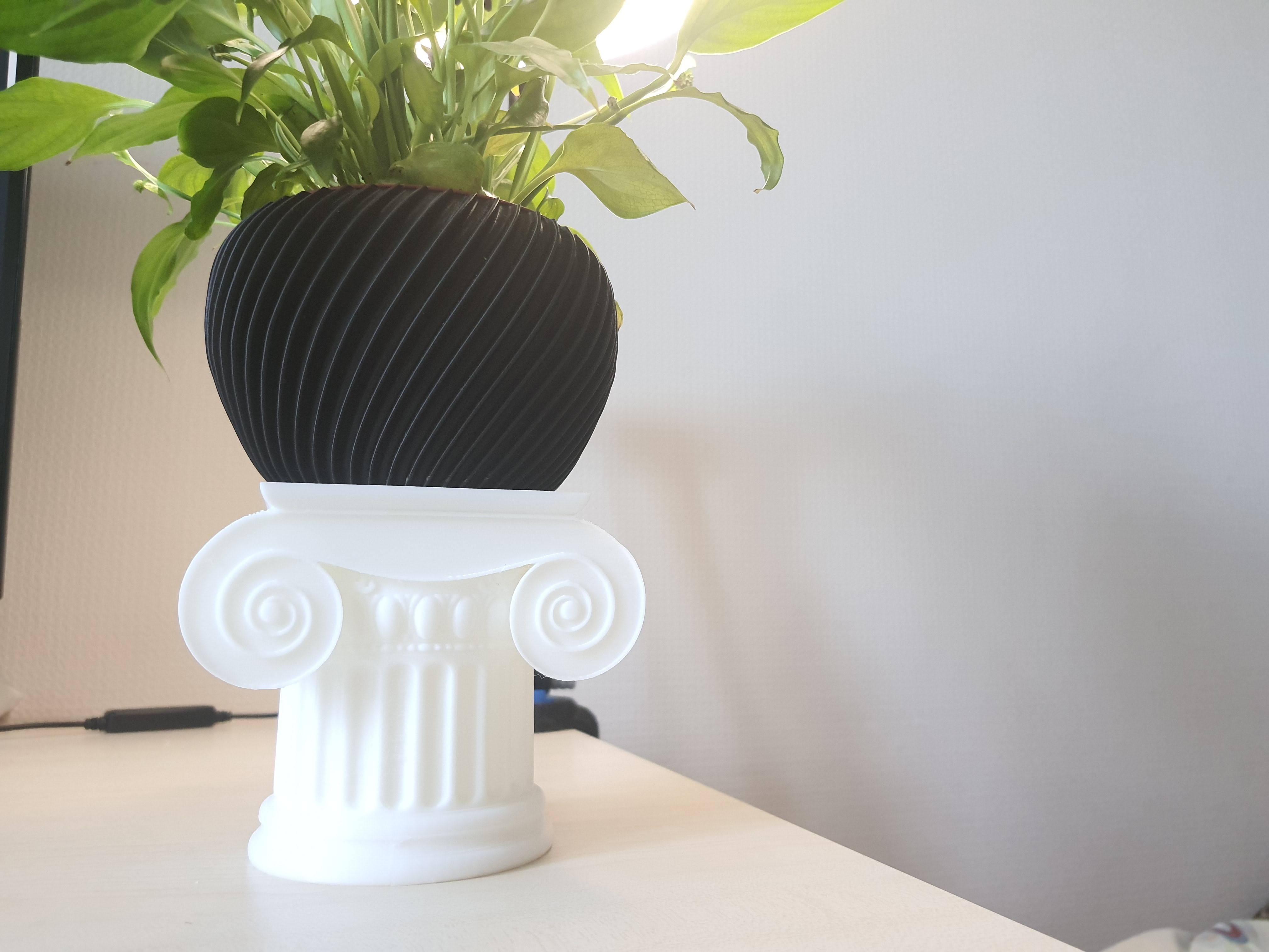Miniatura 8 do modelo 3D Ionic column (hidden case)