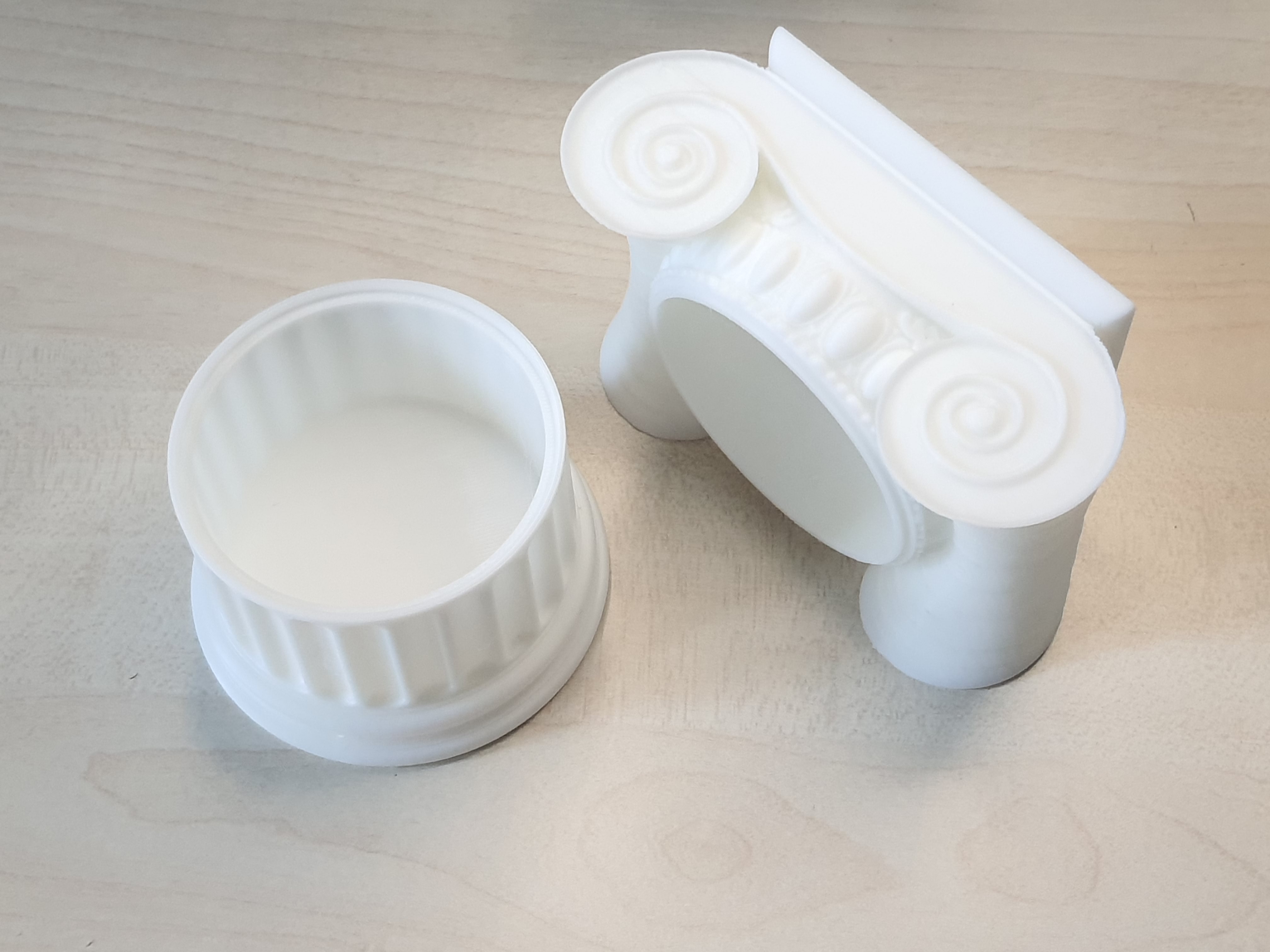 Miniatura 3 do modelo 3D Ionic column (hidden case)