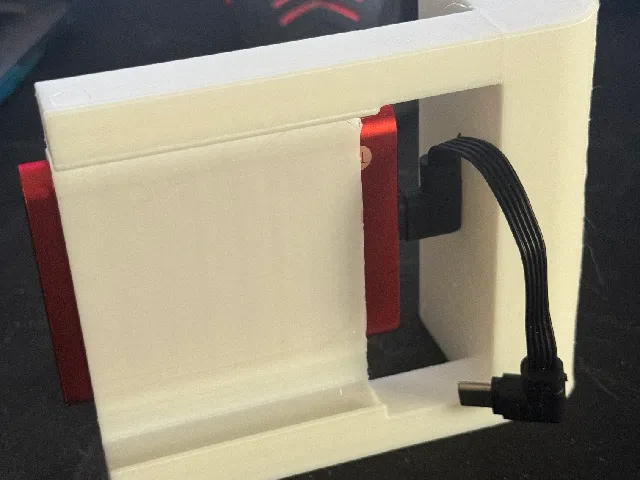 Iphone 15 Pro and T5 SSD Grip