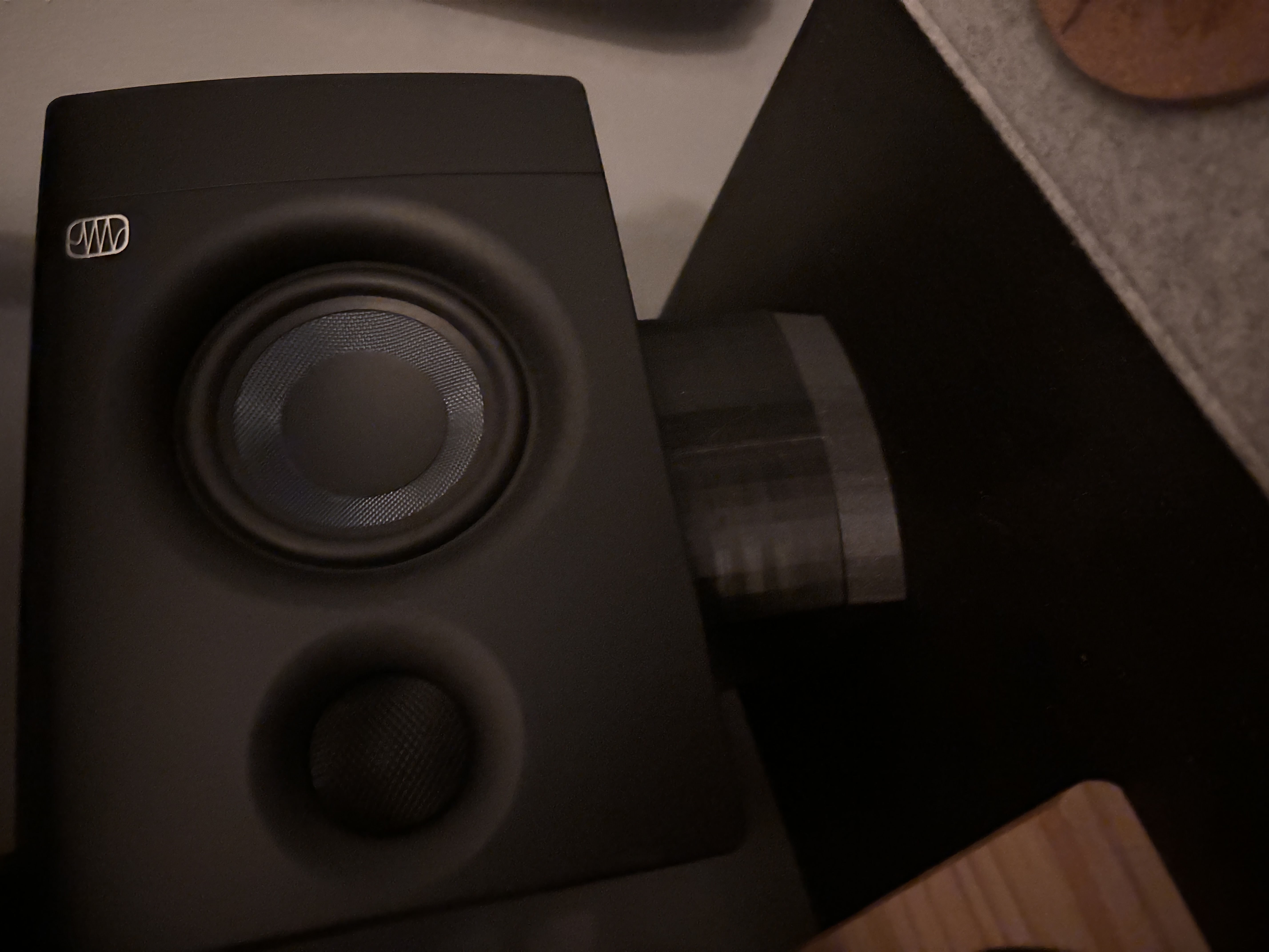 Riser for @mdkendall's Desk Speaker Stand