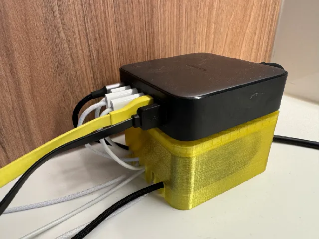 Cable Manager for UGREEN Nexode 200W USB-C GaN Charger