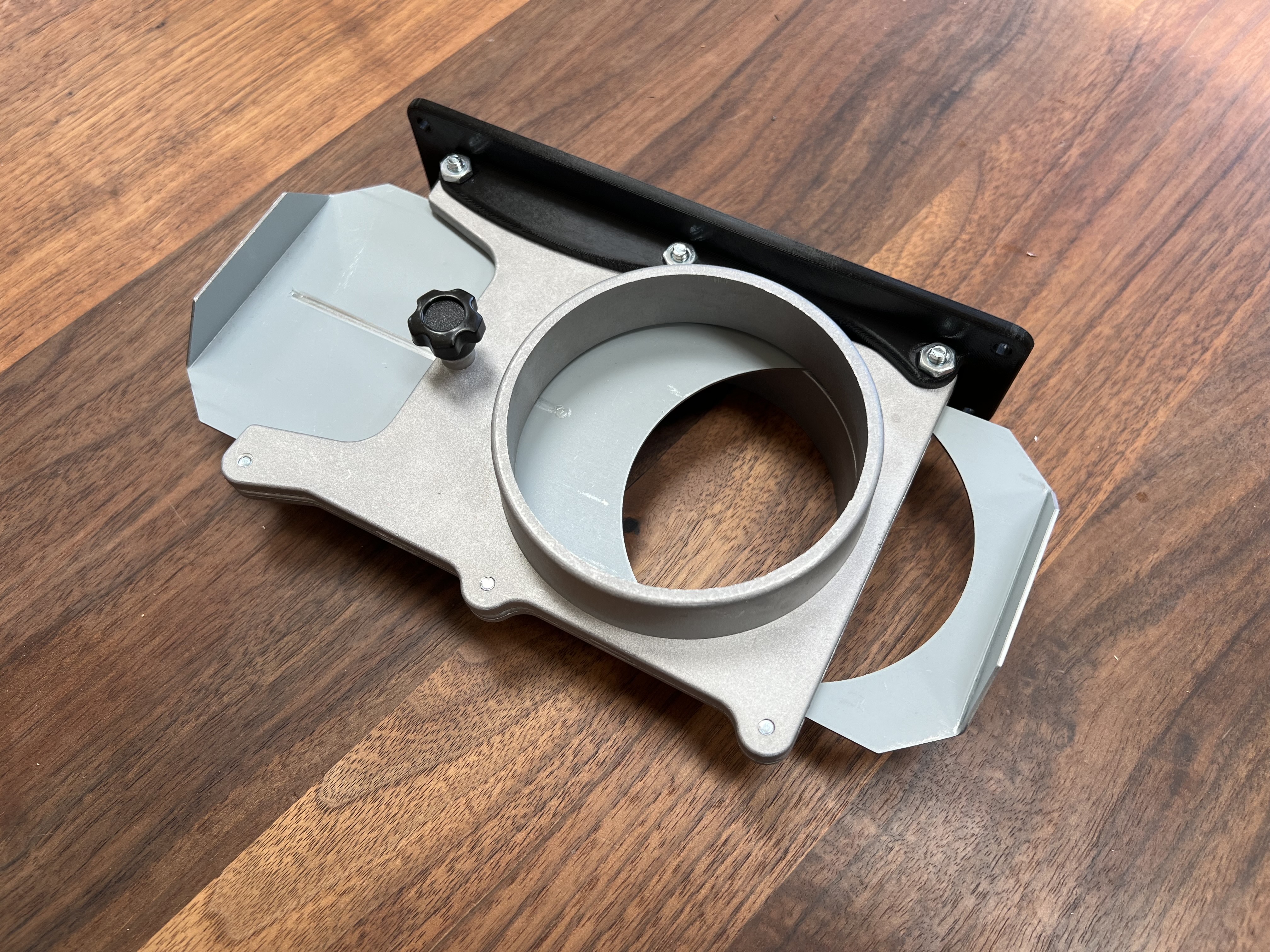 Wall mount for aluminum blast gate, 4 inch gates (~100mm)
