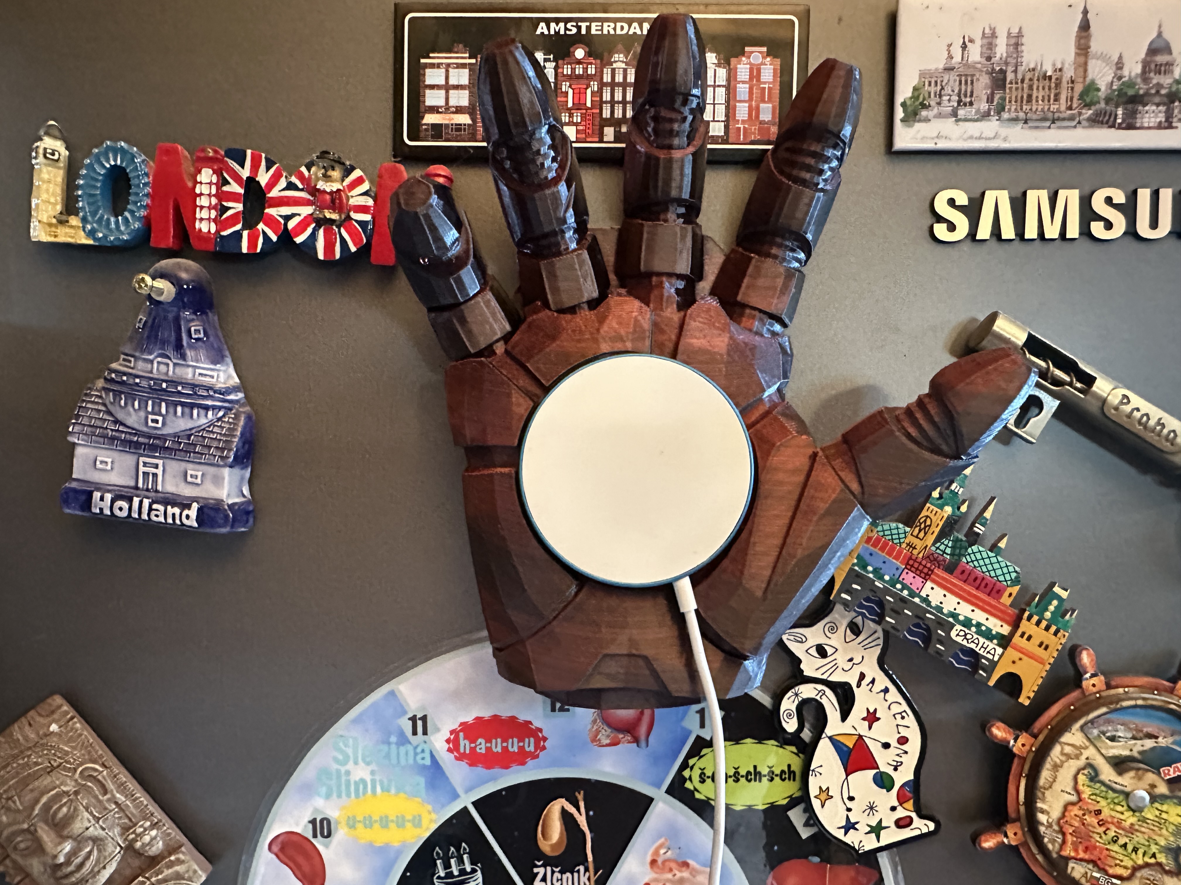 Mag Safe Charger for iPhone - Iron Man, littleversion