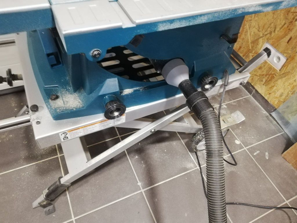 Dust reduction for Makita MLT 100 to Parkside vacuum cleaner