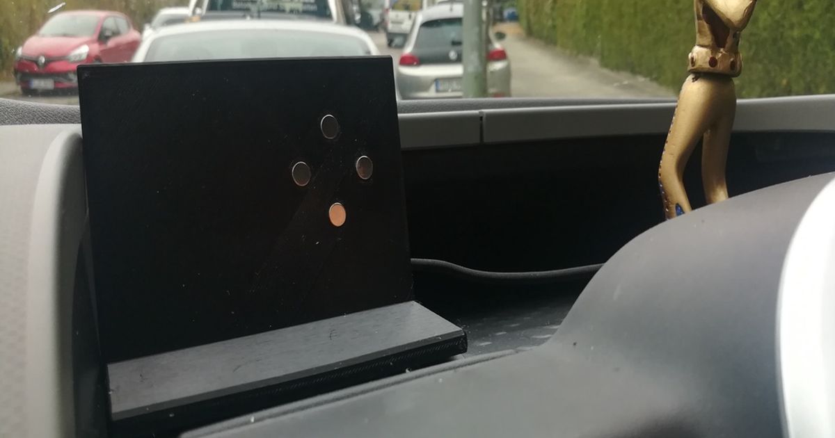 Phone Holder Car by Helge Helgeson Download free STL model