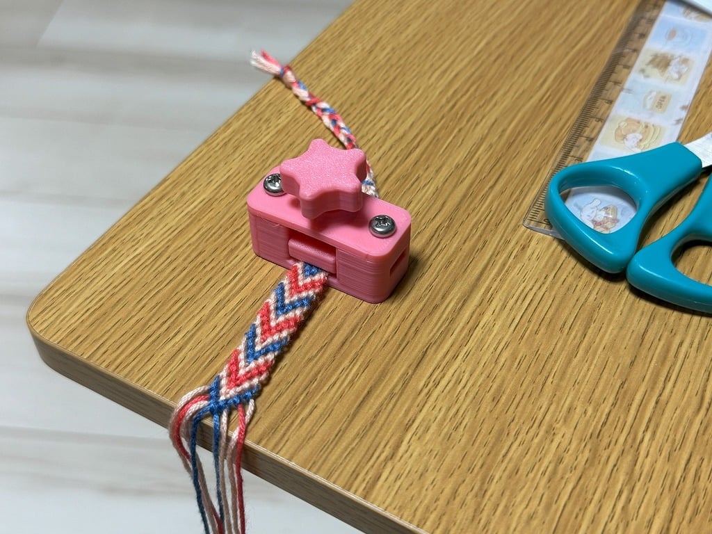 Friendship Bracelets Clamp