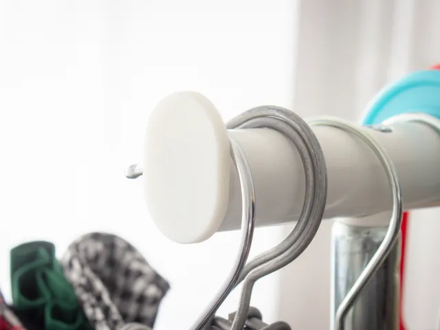 Ikea RIGGA end cap and connector