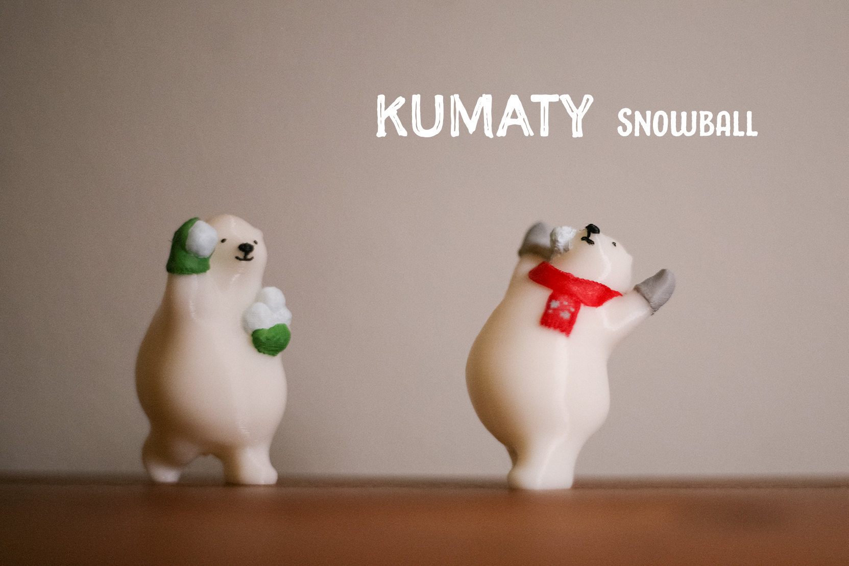 KUMATY : Polar Bear Snowball Fight