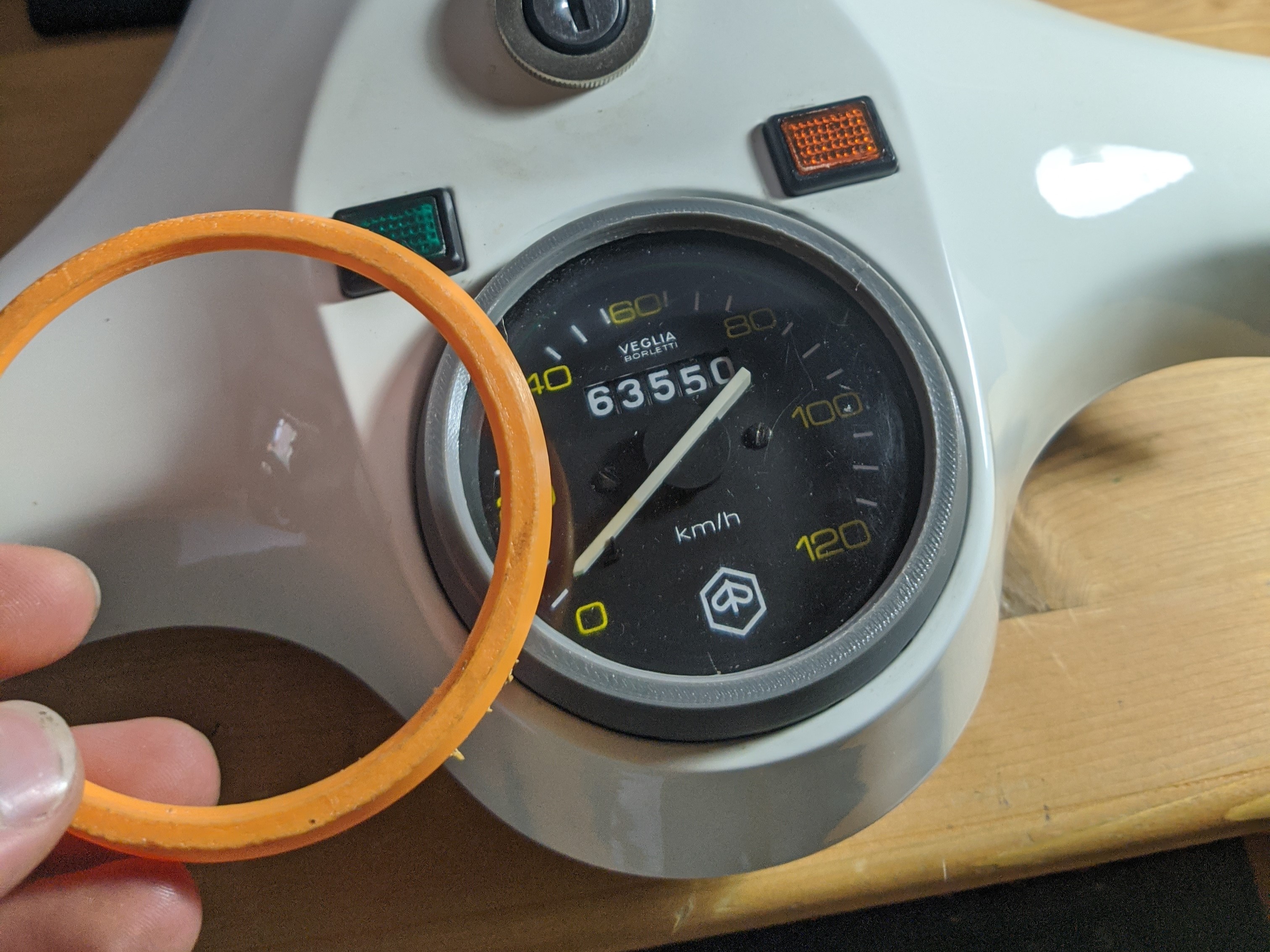 Piaggio Vespa PX speedometer frame
