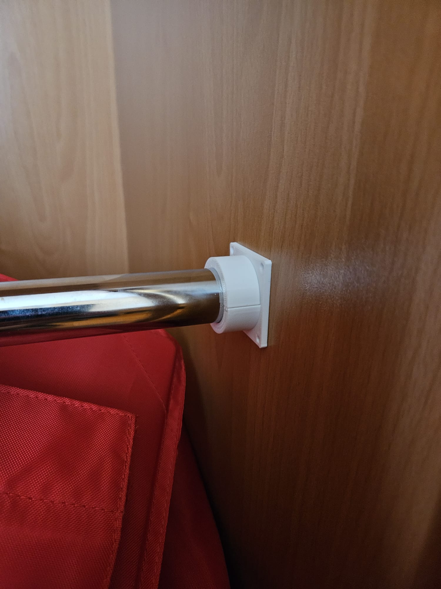 Wardrobe 25 mm tube holder (round or square) - snapping/sliding upper part