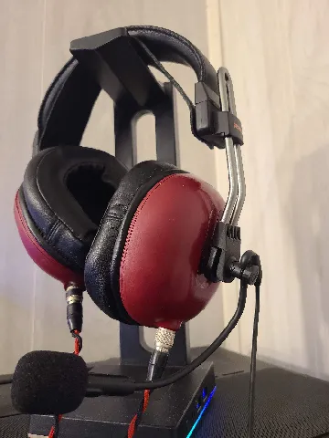 ModMic mount for Fostex T50 headphones