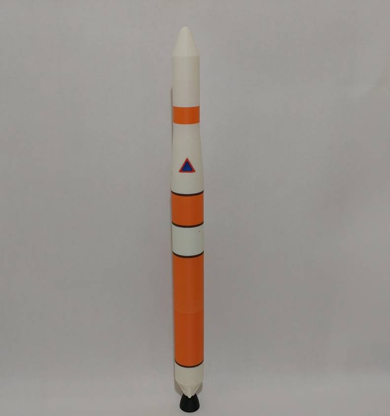 1/100 DELTA IV M (4,0)